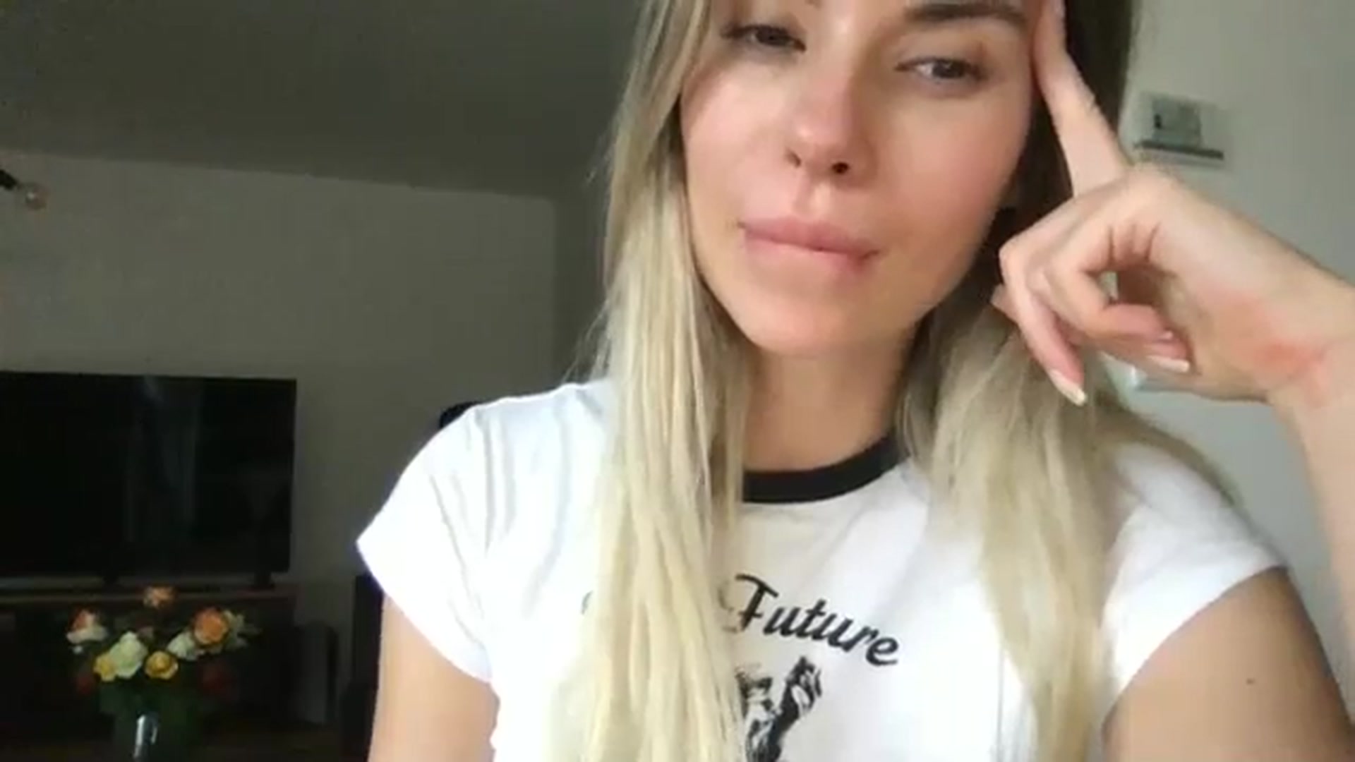 Gallery image thumbnail from neverinmylife's myfreecams stream on, 09/15/2024, 14:55 image 11 of 20