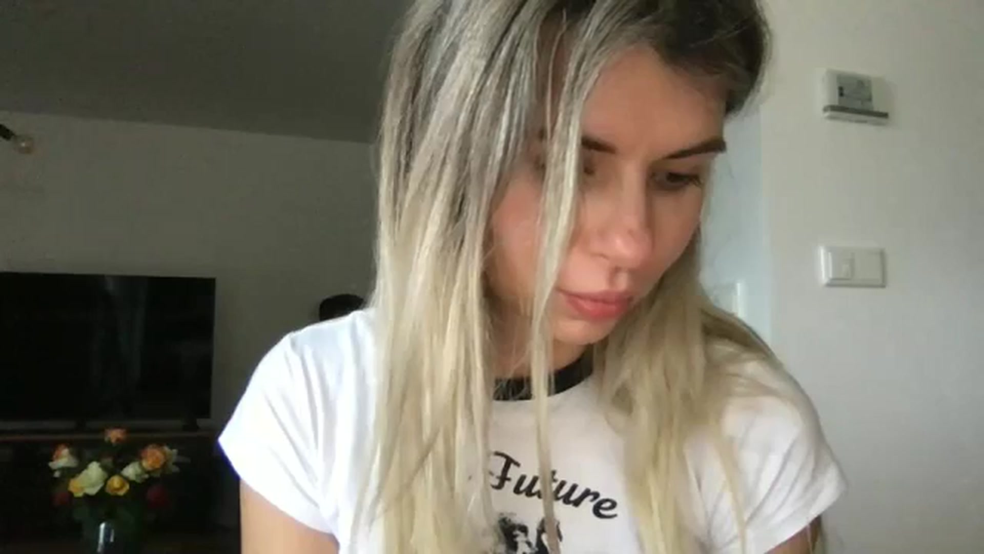 Gallery image thumbnail from neverinmylife's myfreecams stream on, 09/15/2024, 14:55 image 14 of 20