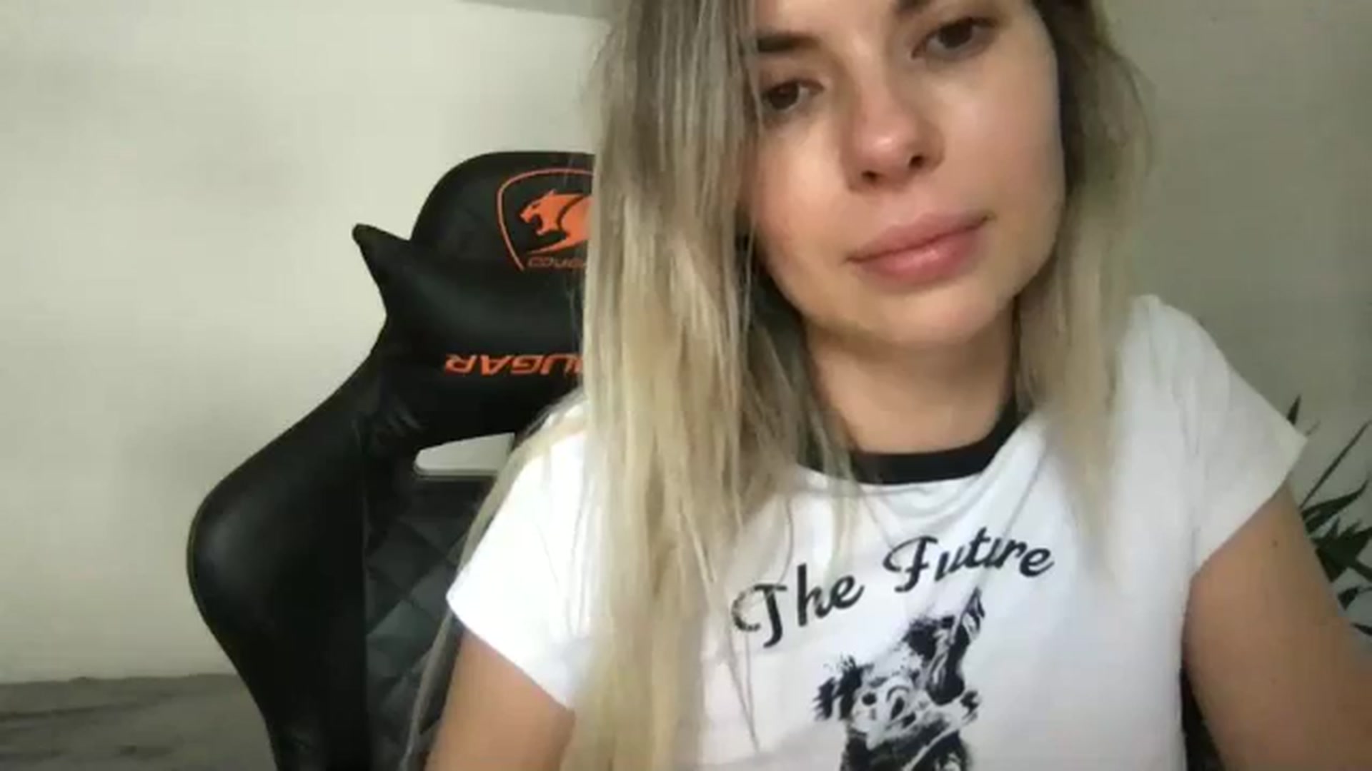 Gallery image thumbnail from neverinmylife's myfreecams stream on, 09/17/2024, 13:19 image 14 of 20