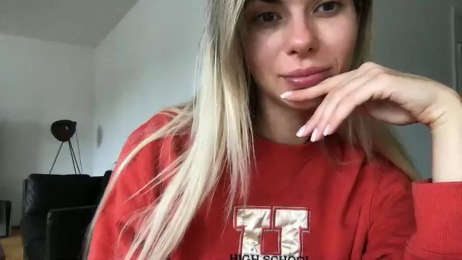 Gallery image thumbnail from neverinmylife's myfreecams stream on, 09/26/2024, 10:23 image 5 of 20
