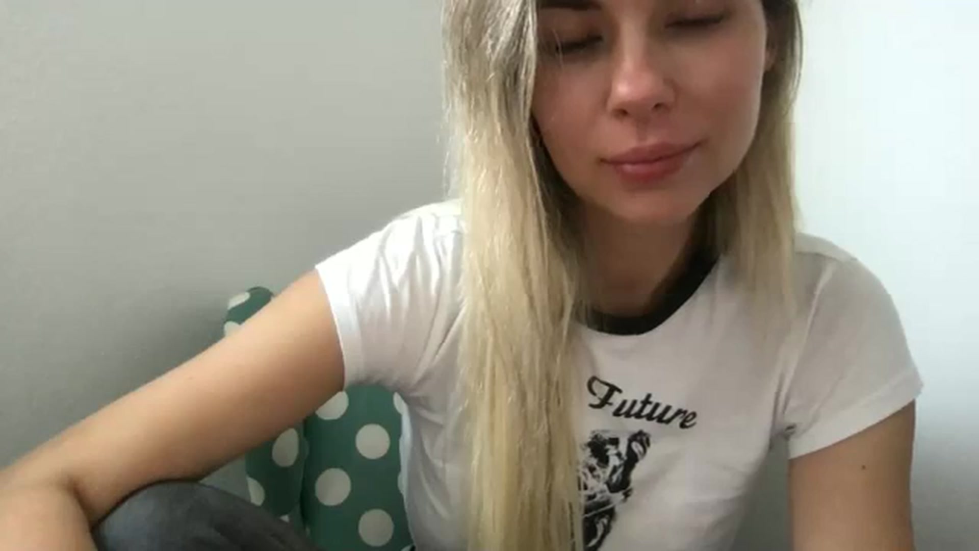 Gallery image thumbnail from neverinmylife's myfreecams stream on, 09/27/2024, 11:04 image 5 of 20