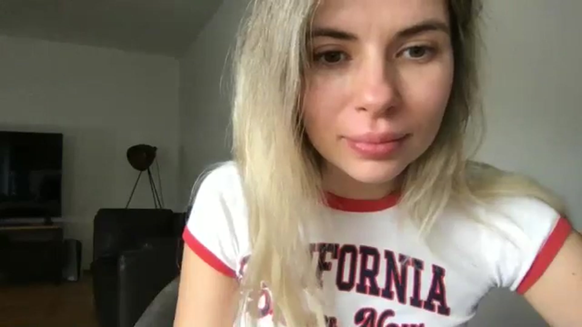 Gallery image thumbnail from neverinmylife's myfreecams stream on, 10/03/2024, 13:29 image 15 of 20