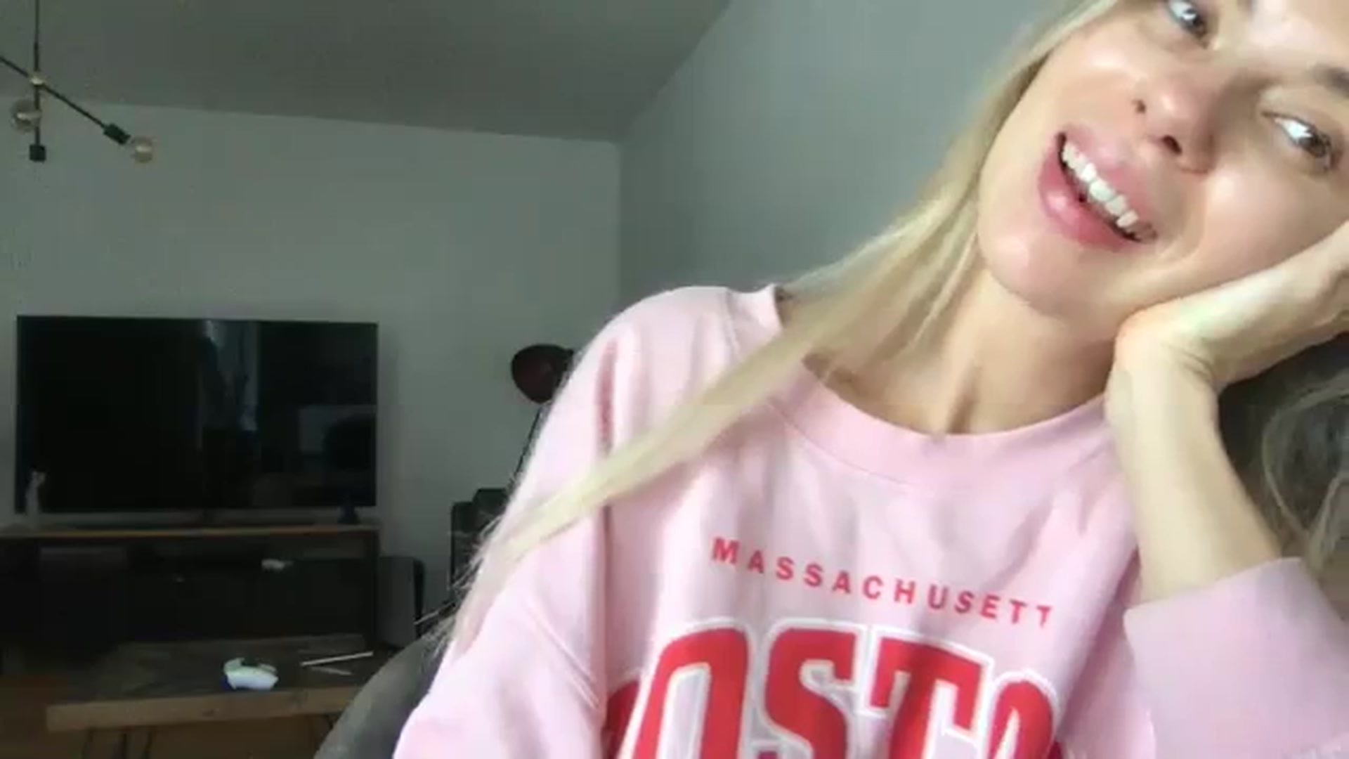 Gallery image thumbnail from neverinmylife's myfreecams stream on, 10/13/2024, 10:55 image 11 of 20