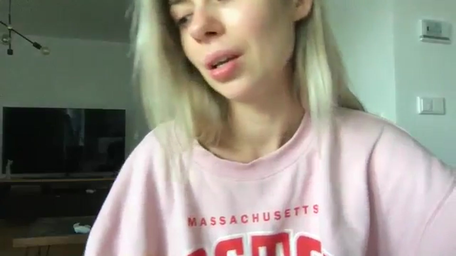Gallery image thumbnail from neverinmylife's myfreecams stream on, 10/13/2024, 11:25 image 16 of 20