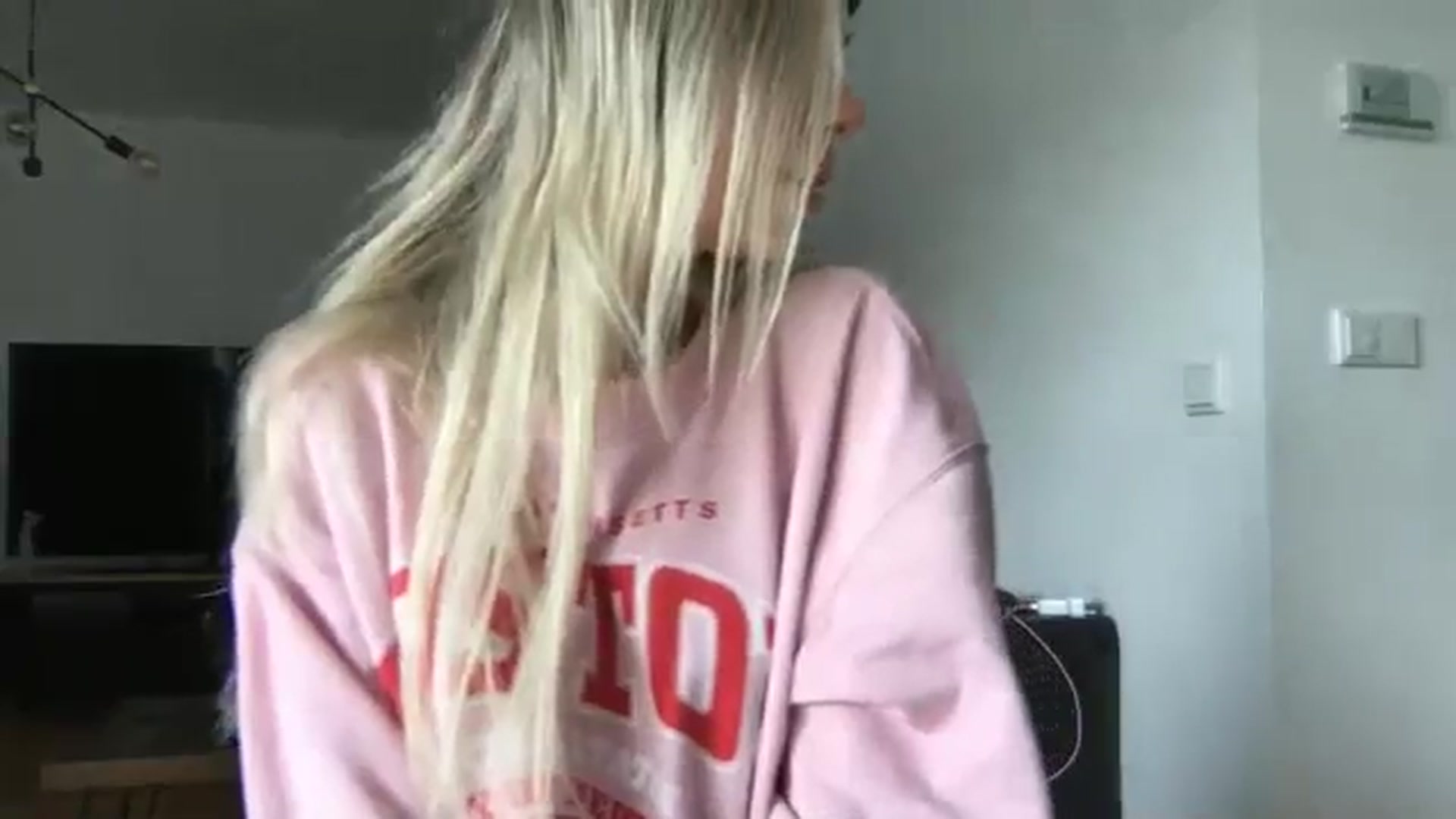 Gallery image thumbnail from neverinmylife's myfreecams stream on, 10/13/2024, 11:25 image 6 of 20