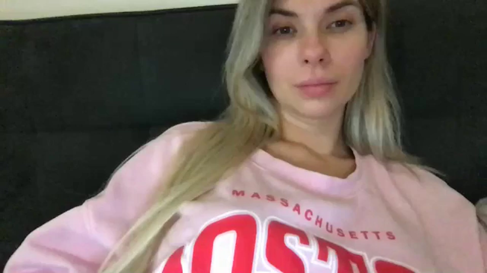Gallery image thumbnail from neverinmylife's myfreecams stream on, 10/13/2024, 15:48 image 9 of 20