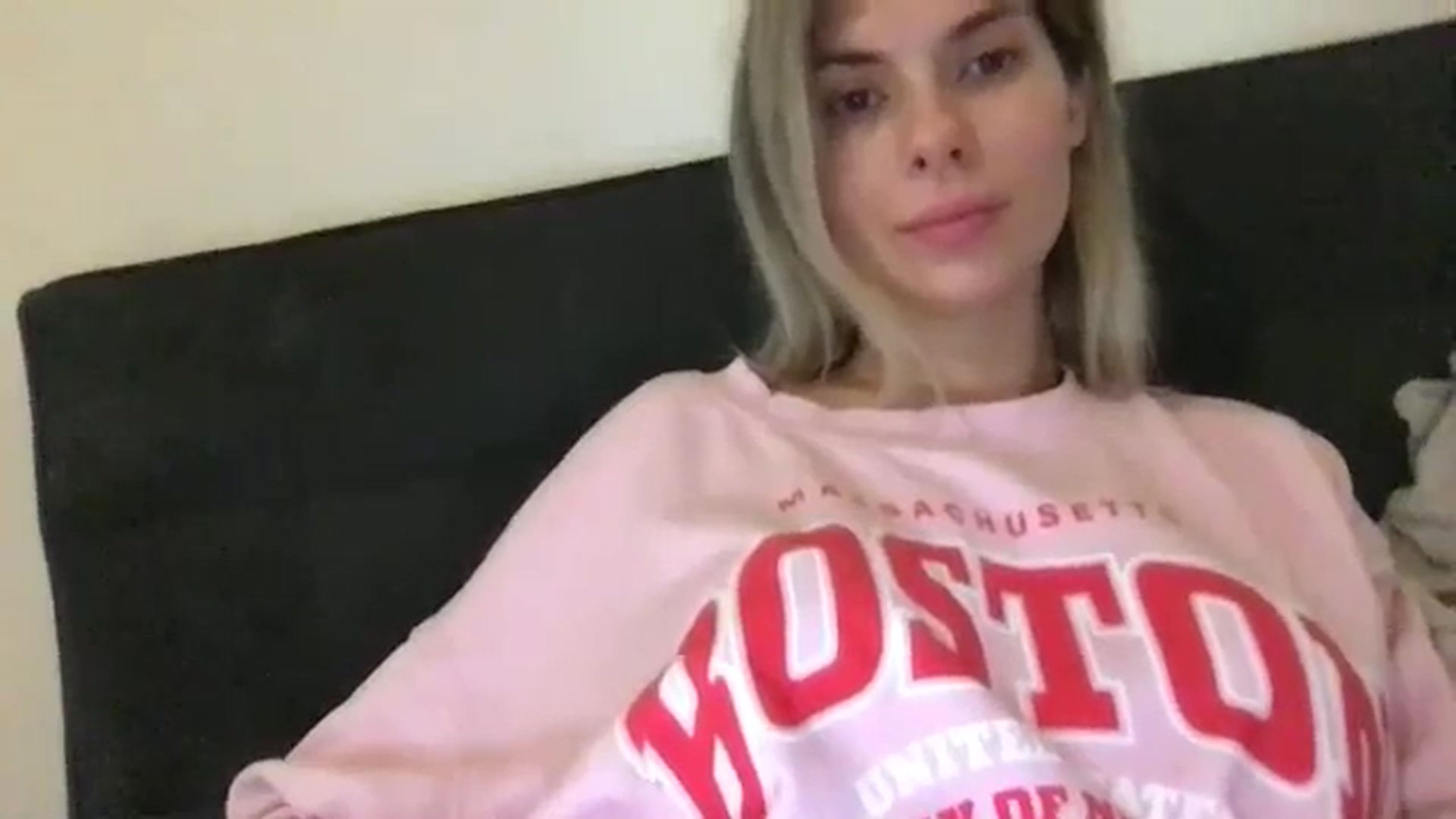 Gallery image thumbnail from neverinmylife's myfreecams stream on, 10/13/2024, 15:48 image 19 of 20