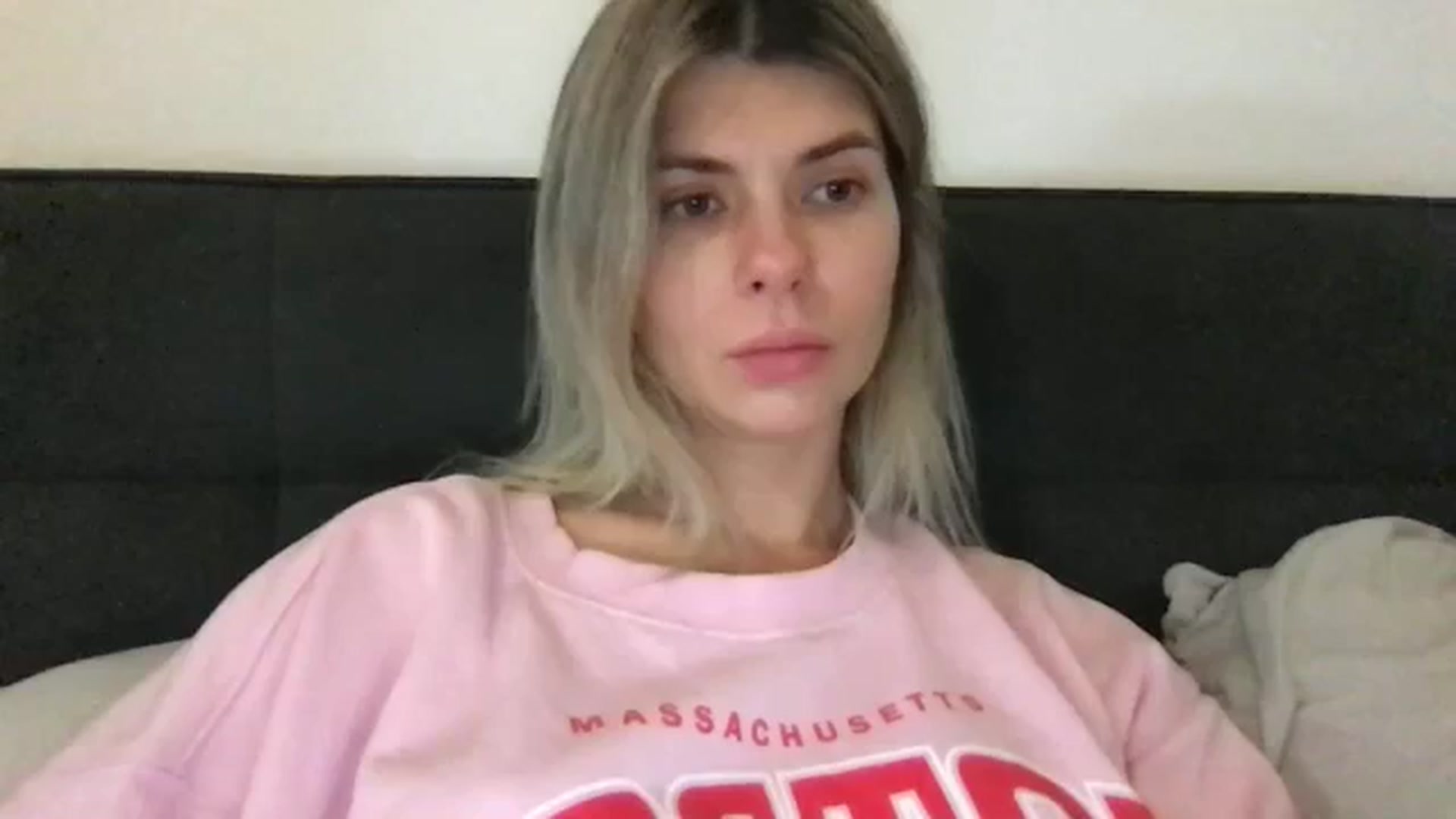 Gallery image thumbnail from neverinmylife's myfreecams stream on, 10/13/2024, 15:48 image 1 of 20