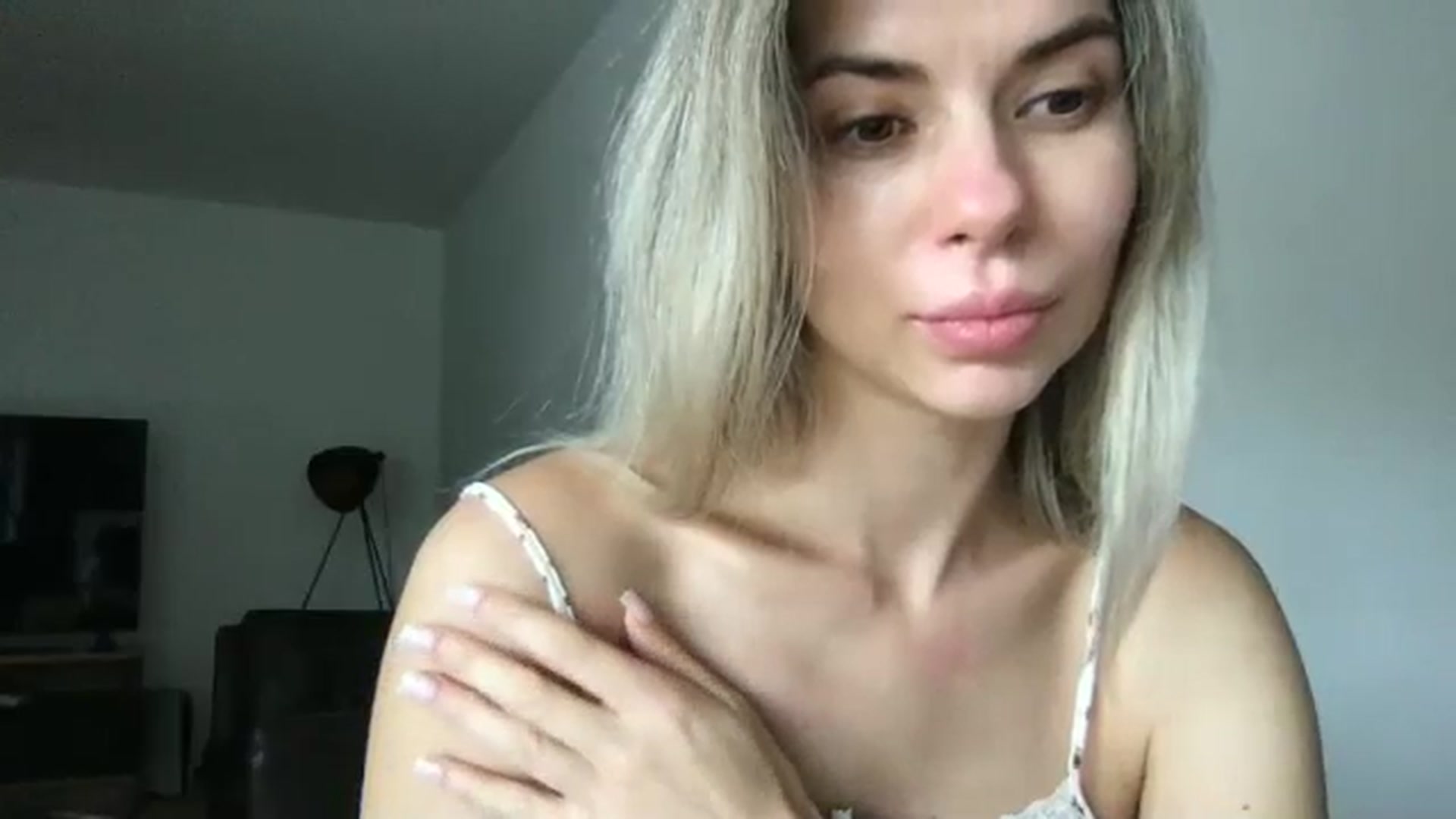 Gallery image thumbnail from neverinmylife's myfreecams stream on, 10/15/2024, 11:30 image 7 of 20
