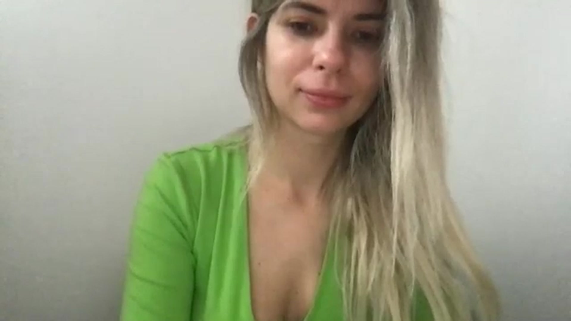 Gallery image thumbnail from neverinmylife's myfreecams stream on, 10/20/2024, 08:03 image 17 of 20