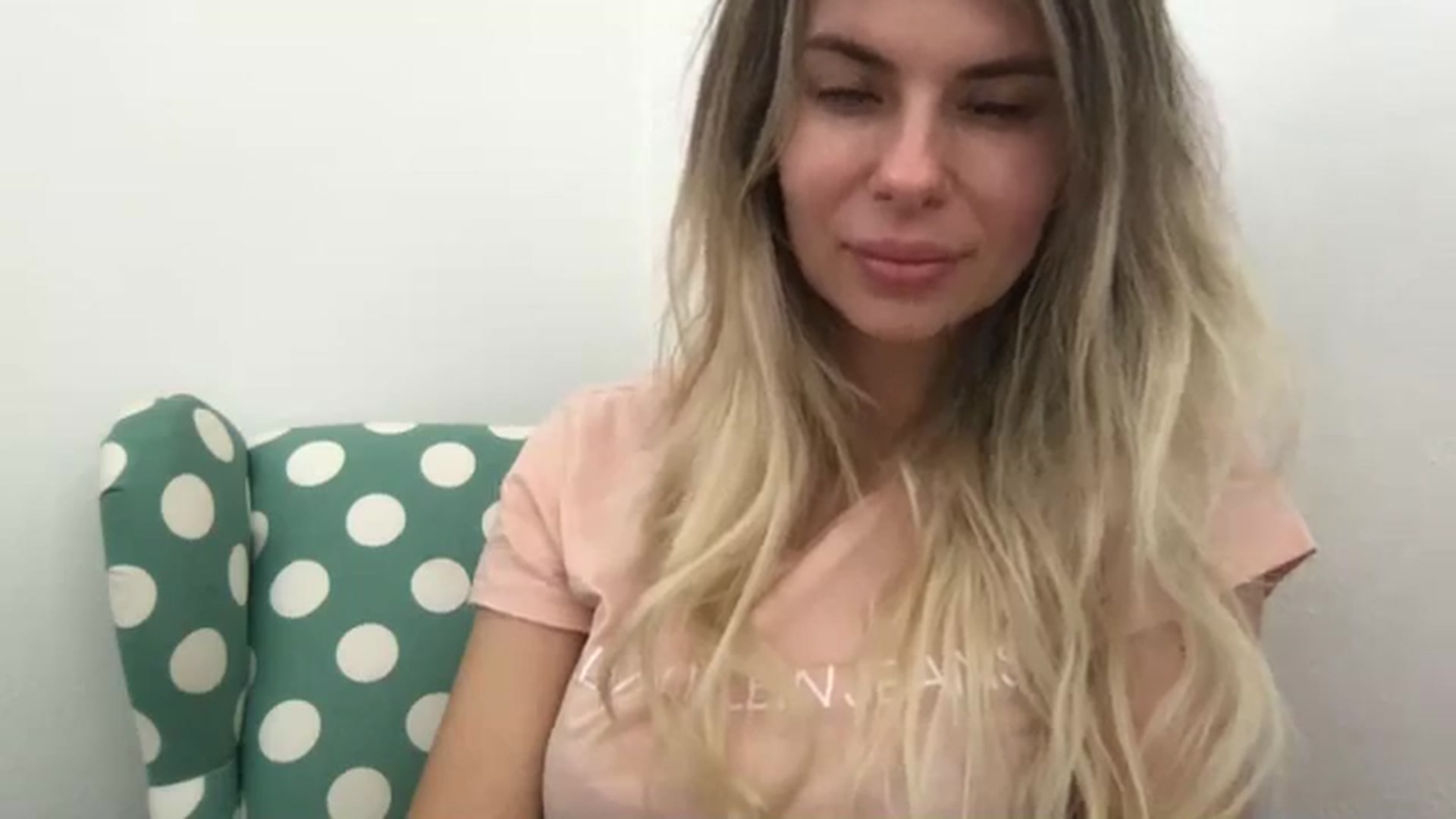 Gallery image thumbnail from neverinmylife's myfreecams stream on, 11/03/2024, 13:43 image 18 of 20