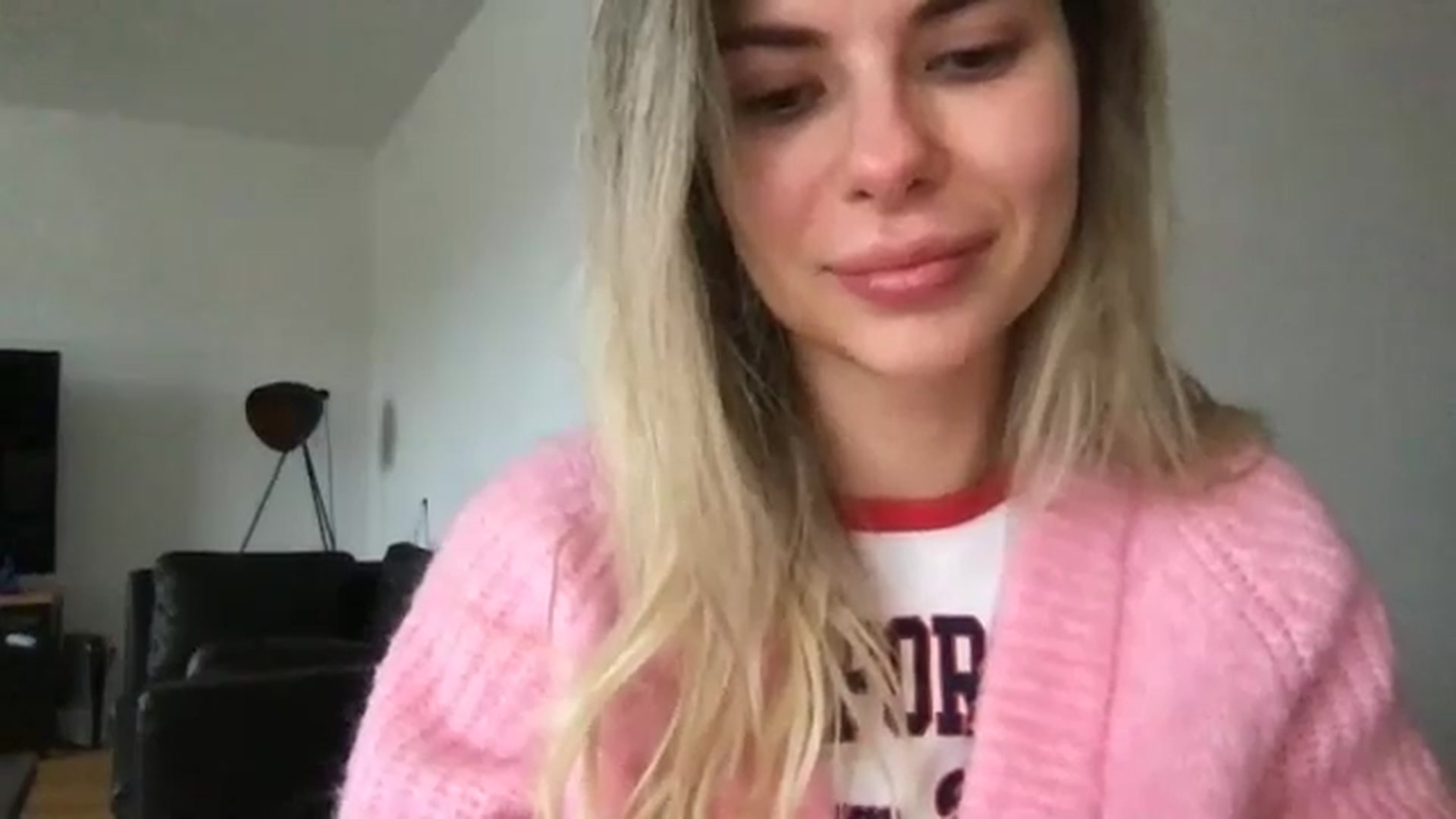 Gallery image thumbnail from neverinmylife's myfreecams stream on, 11/05/2024, 13:57 image 19 of 20