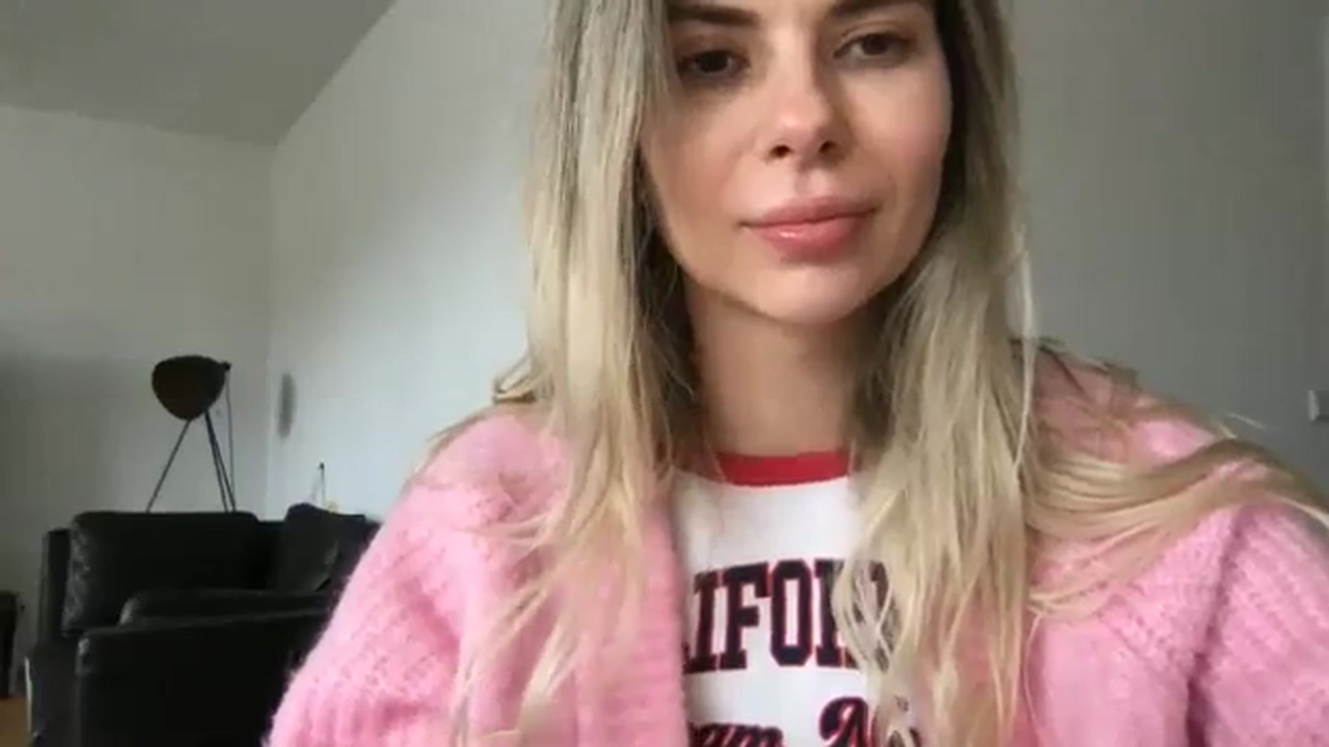 Gallery image thumbnail from neverinmylife's myfreecams stream on, 11/05/2024, 13:57 image 5 of 20