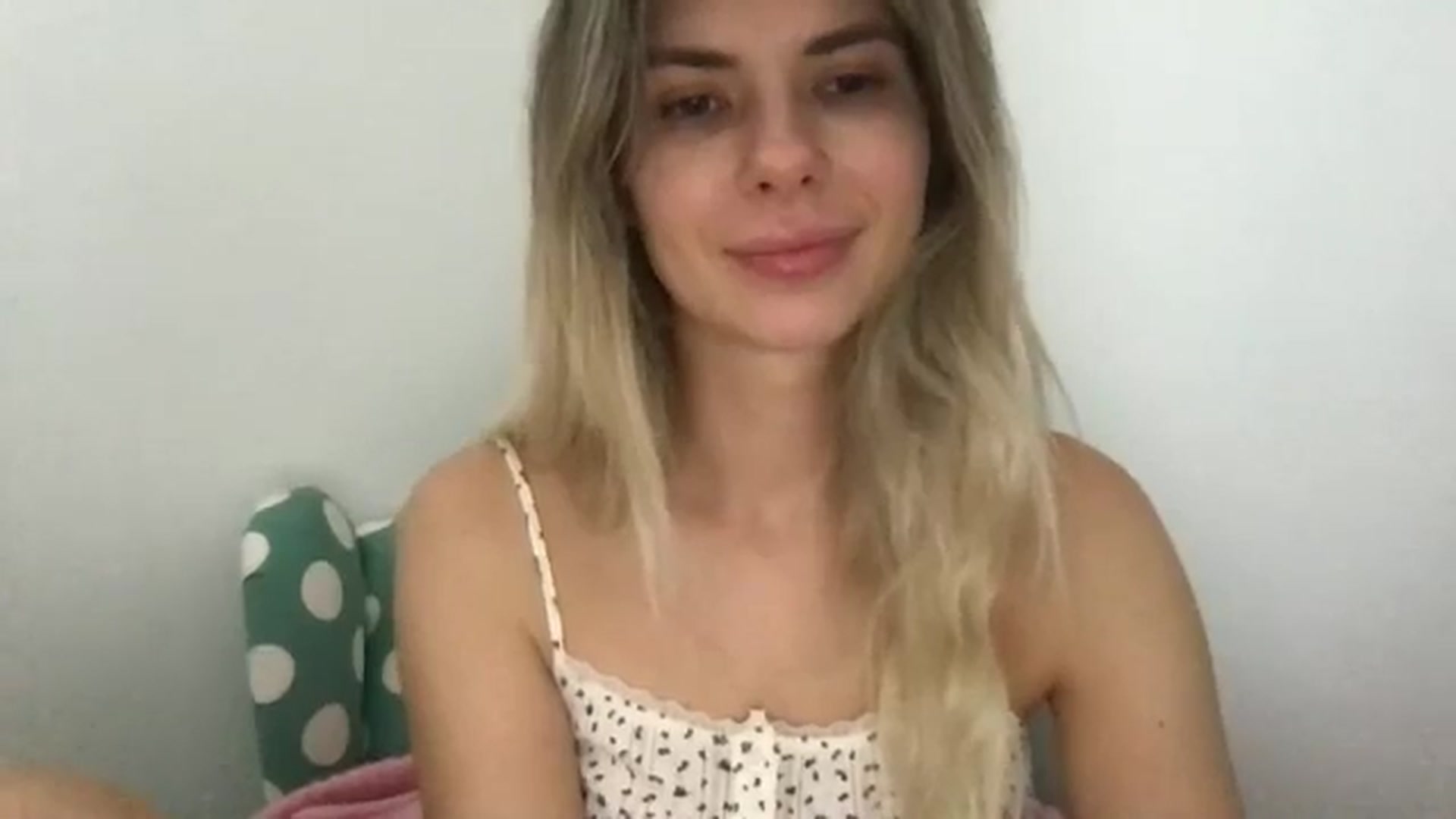 Gallery image thumbnail from neverinmylife's myfreecams stream on, 11/06/2024, 12:33 image 15 of 20