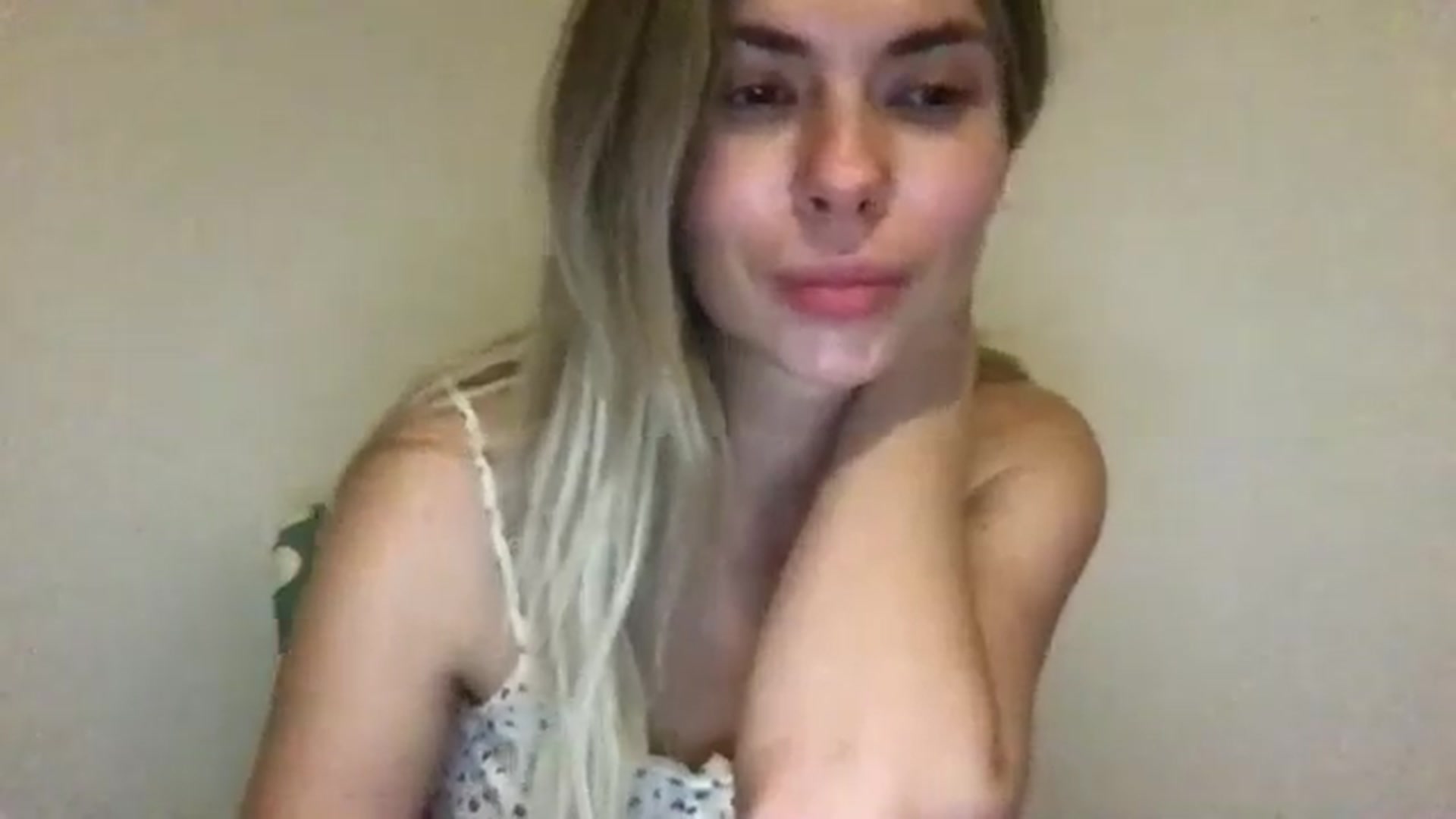 Gallery image thumbnail from neverinmylife's myfreecams stream on, 11/07/2024, 17:19 image 14 of 20