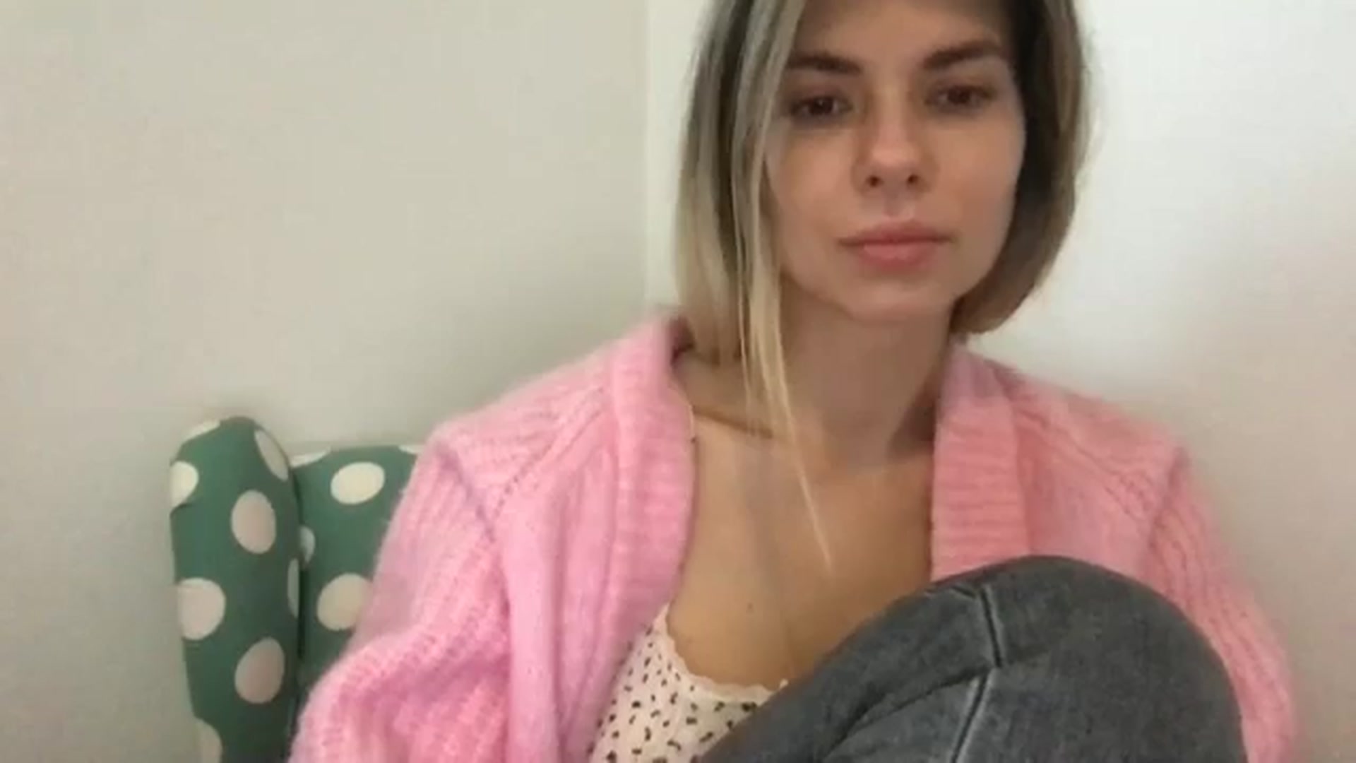 Gallery image thumbnail from neverinmylife's myfreecams stream on, 11/08/2024, 10:08 image 14 of 20