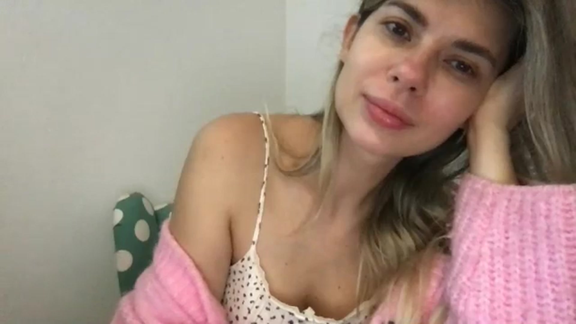 Gallery image thumbnail from neverinmylife's myfreecams stream on, 11/08/2024, 10:08 image 5 of 20