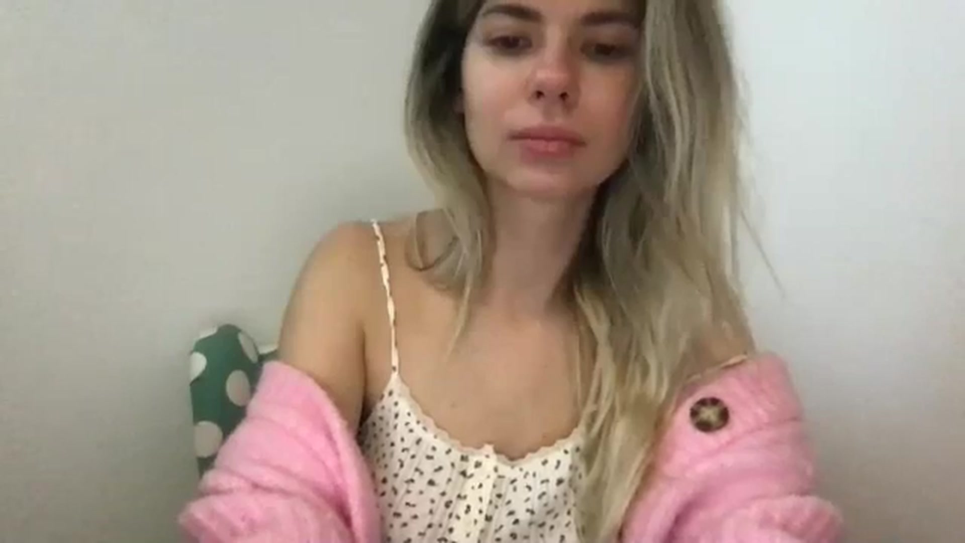 Gallery image thumbnail from neverinmylife's myfreecams stream on, 11/08/2024, 10:08 image 3 of 20