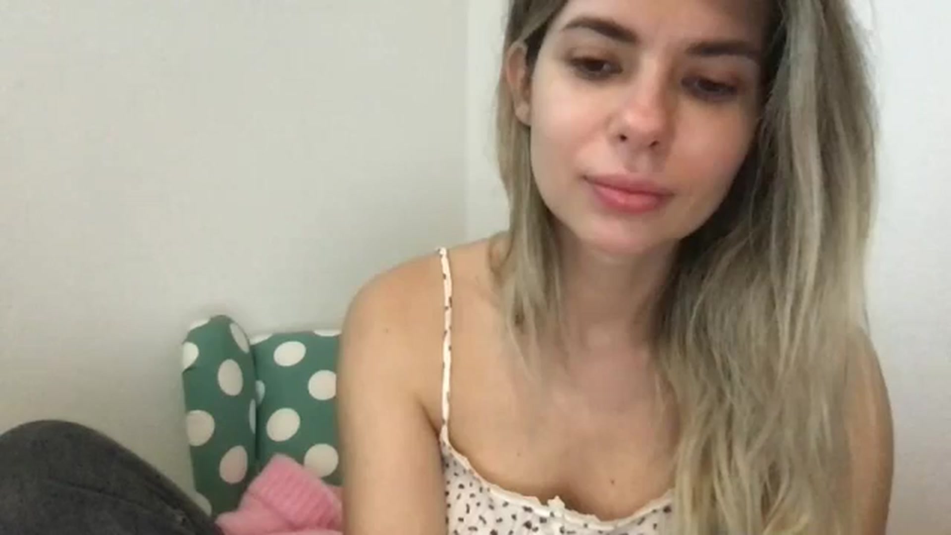 Gallery image thumbnail from neverinmylife's myfreecams stream on, 11/08/2024, 10:08 image 12 of 20