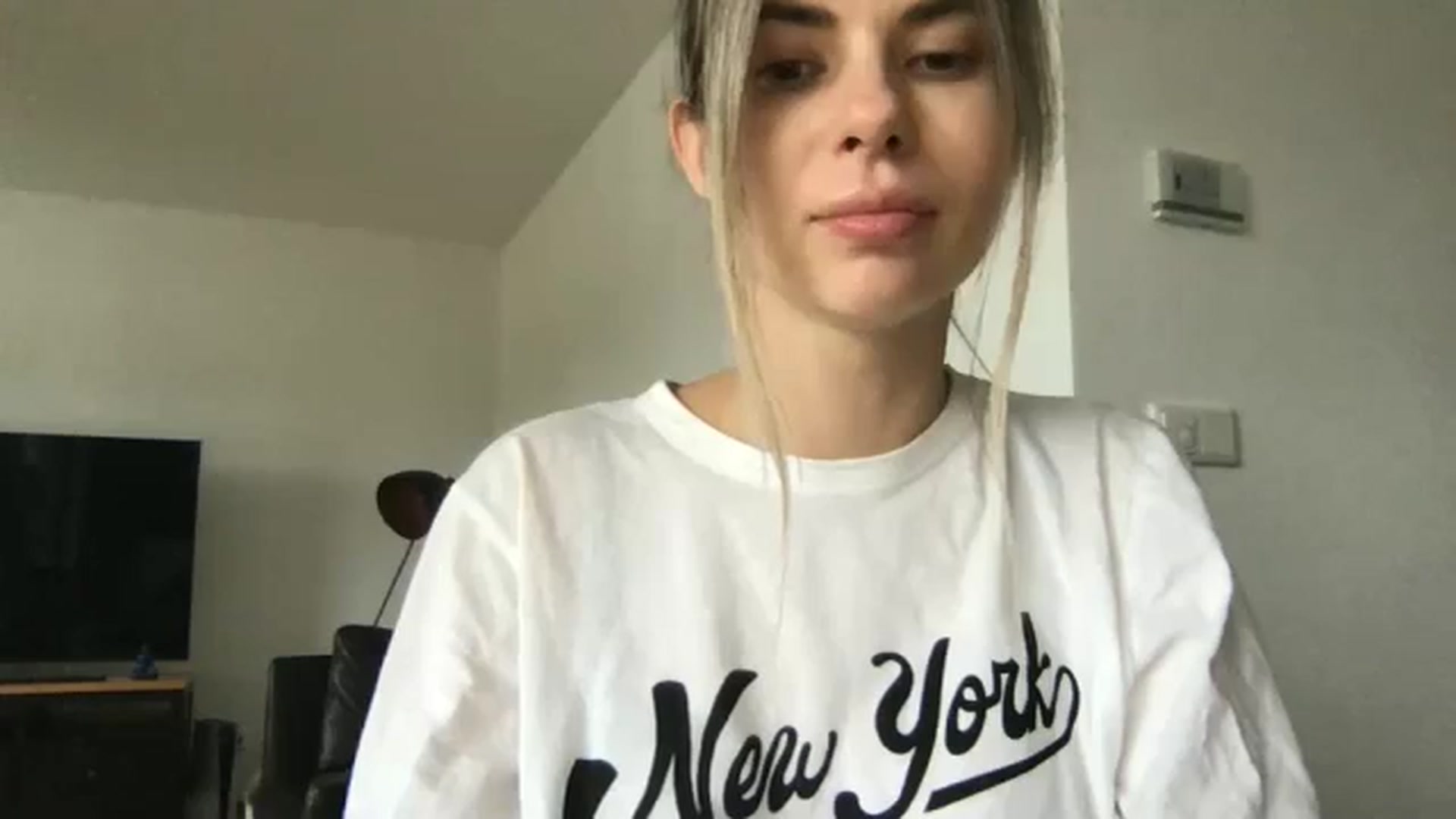Gallery image thumbnail from neverinmylife's myfreecams stream on, 11/11/2024, 12:32 image 11 of 20