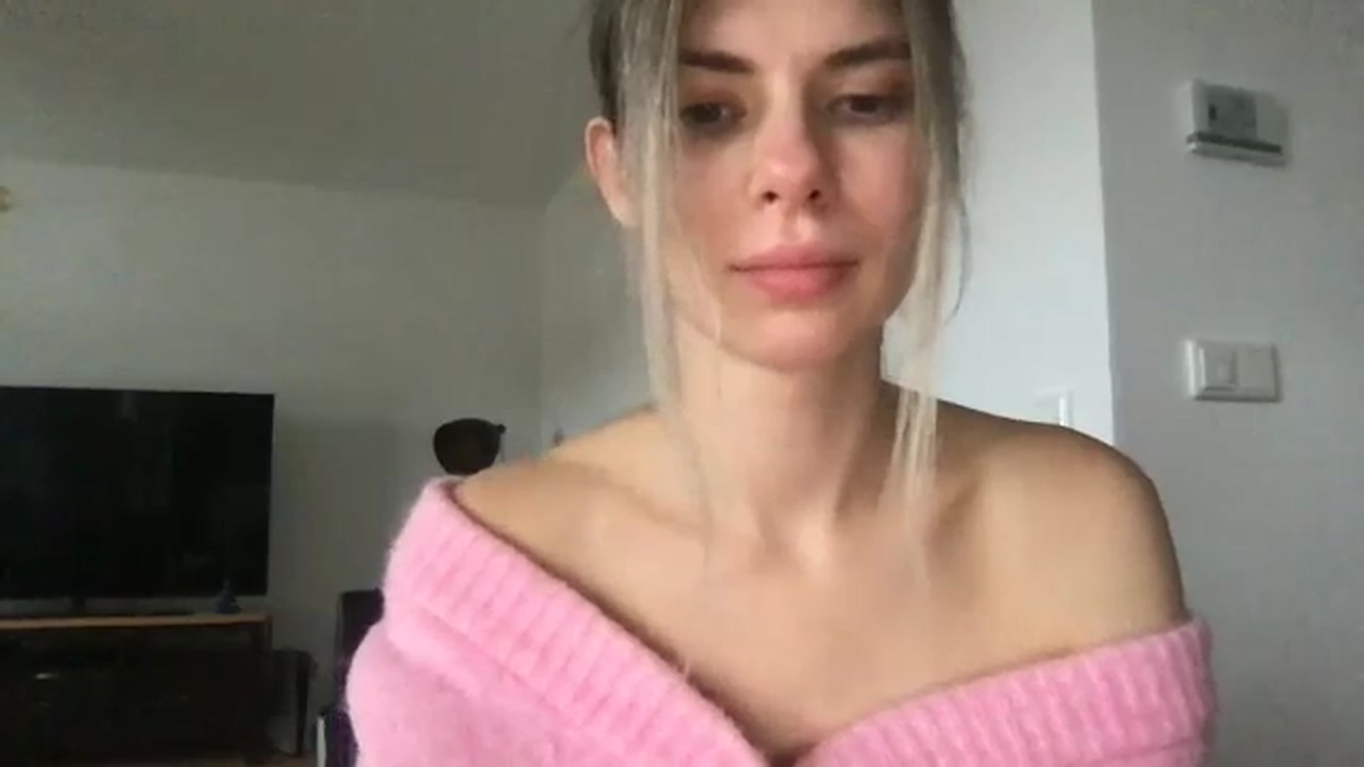 Gallery image thumbnail from neverinmylife's myfreecams stream on, 11/13/2024, 13:36 image 16 of 20