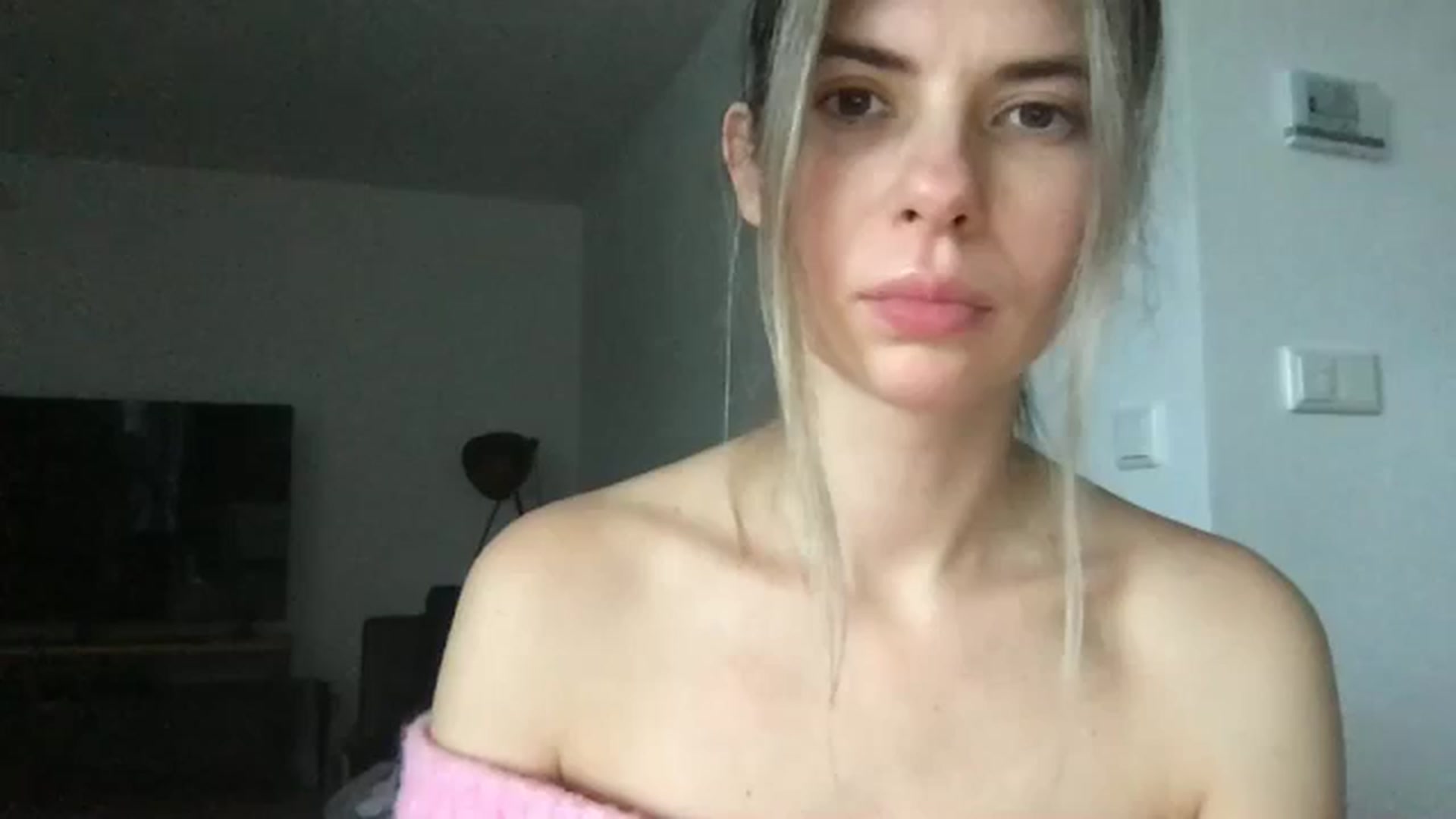 Gallery image thumbnail from neverinmylife's myfreecams stream on, 11/14/2024, 14:13 image 11 of 20