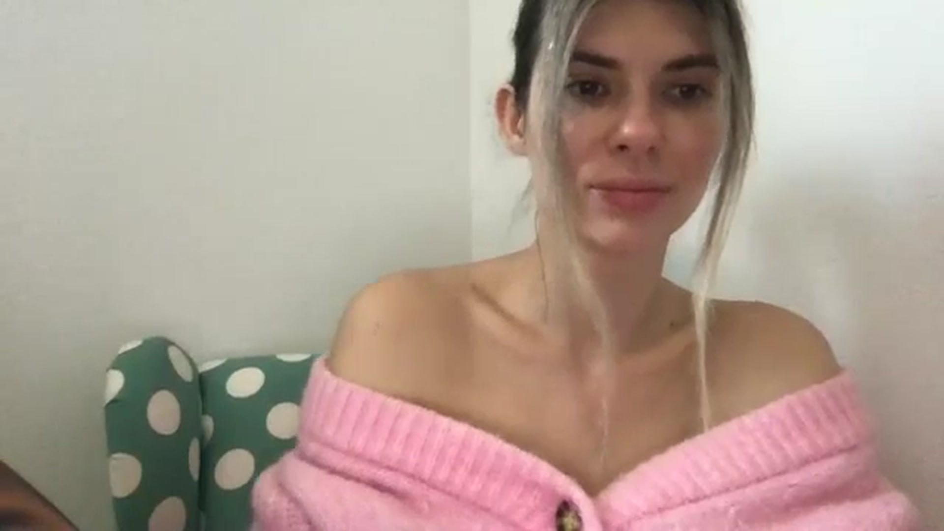 Gallery image thumbnail from neverinmylife's myfreecams stream on, 11/15/2024, 12:08 image 3 of 20