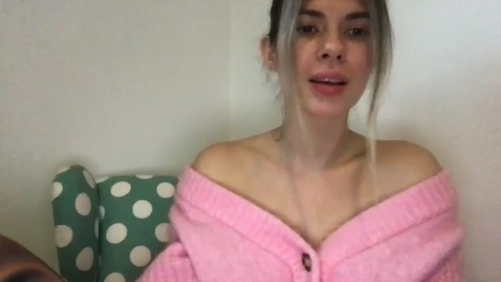 Gallery image thumbnail from neverinmylife's myfreecams stream on, 11/15/2024, 14:44 image 15 of 20