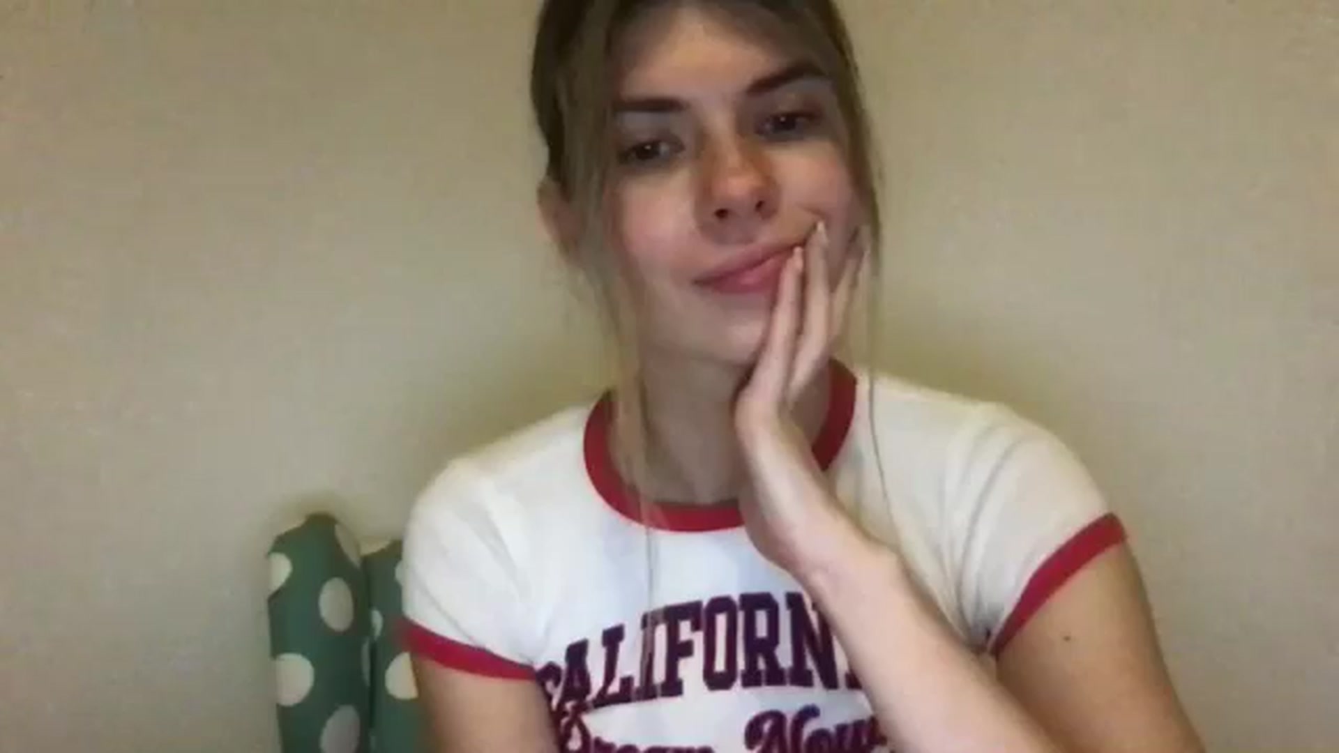 Gallery image thumbnail from neverinmylife's myfreecams stream on, 11/22/2024, 16:37 image 18 of 20