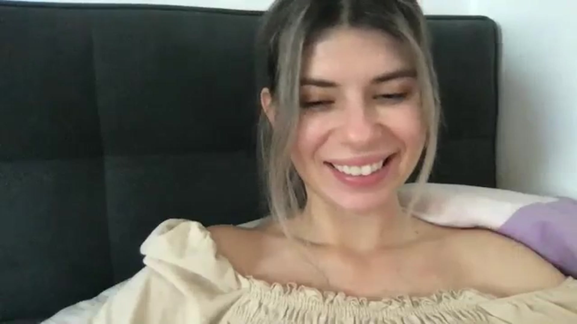 Gallery image thumbnail from neverinmylife's myfreecams stream on, 11/24/2024, 13:48 image 17 of 20