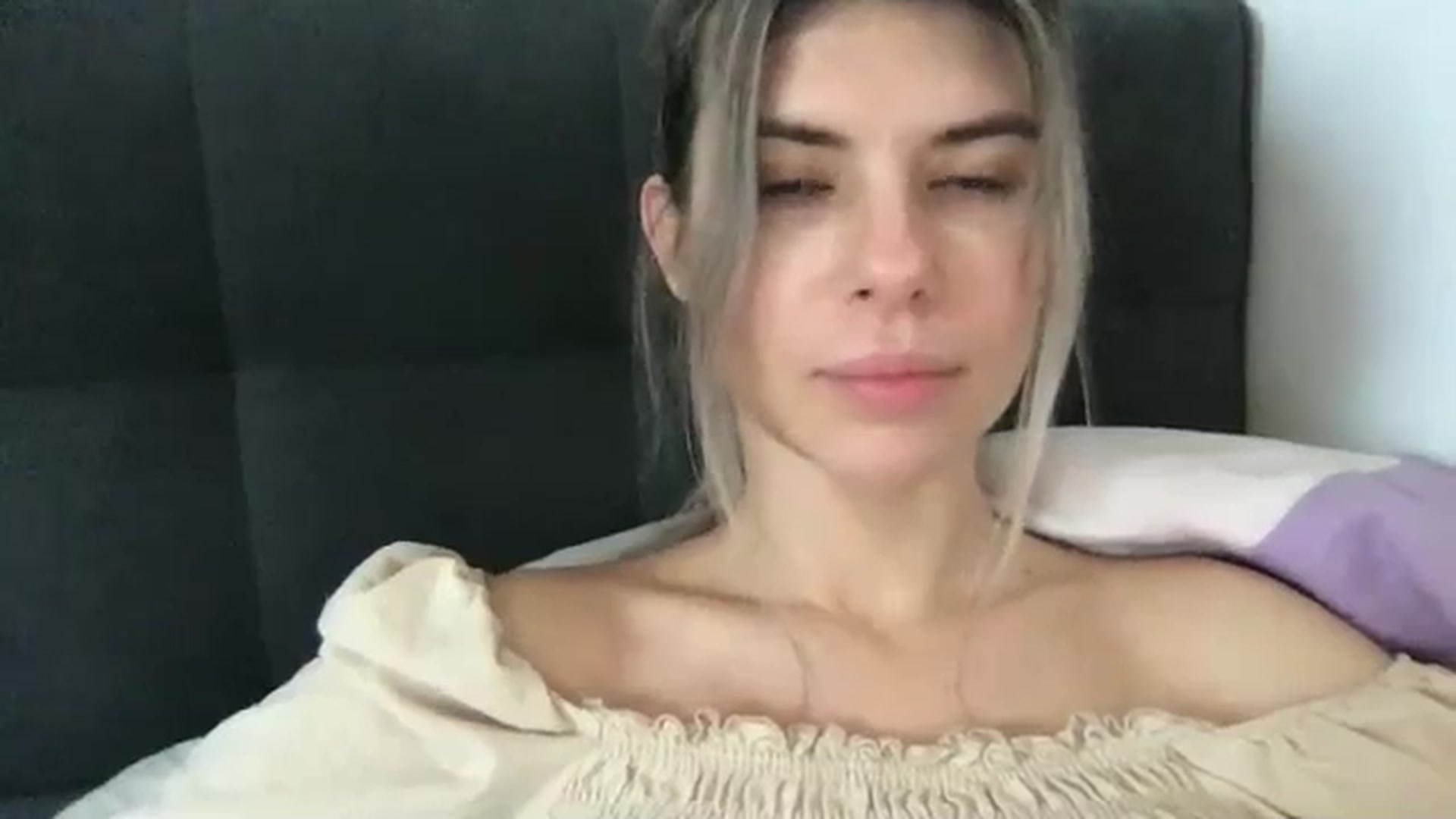 Gallery image thumbnail from neverinmylife's myfreecams stream on, 11/24/2024, 13:48 image 14 of 20