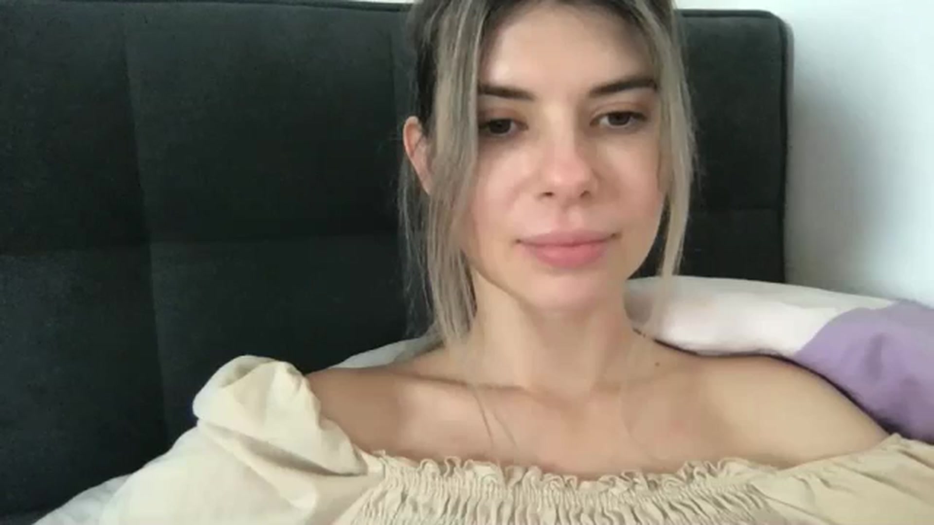 Gallery image thumbnail from neverinmylife's myfreecams stream on, 11/24/2024, 13:48 image 18 of 20