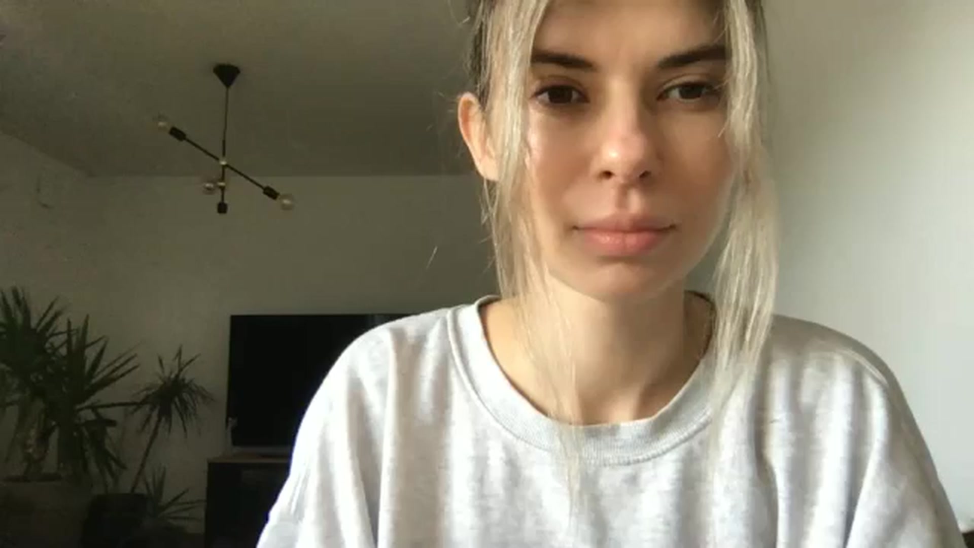 Gallery image thumbnail from neverinmylife's myfreecams stream on, 11/25/2024, 12:23 image 7 of 20