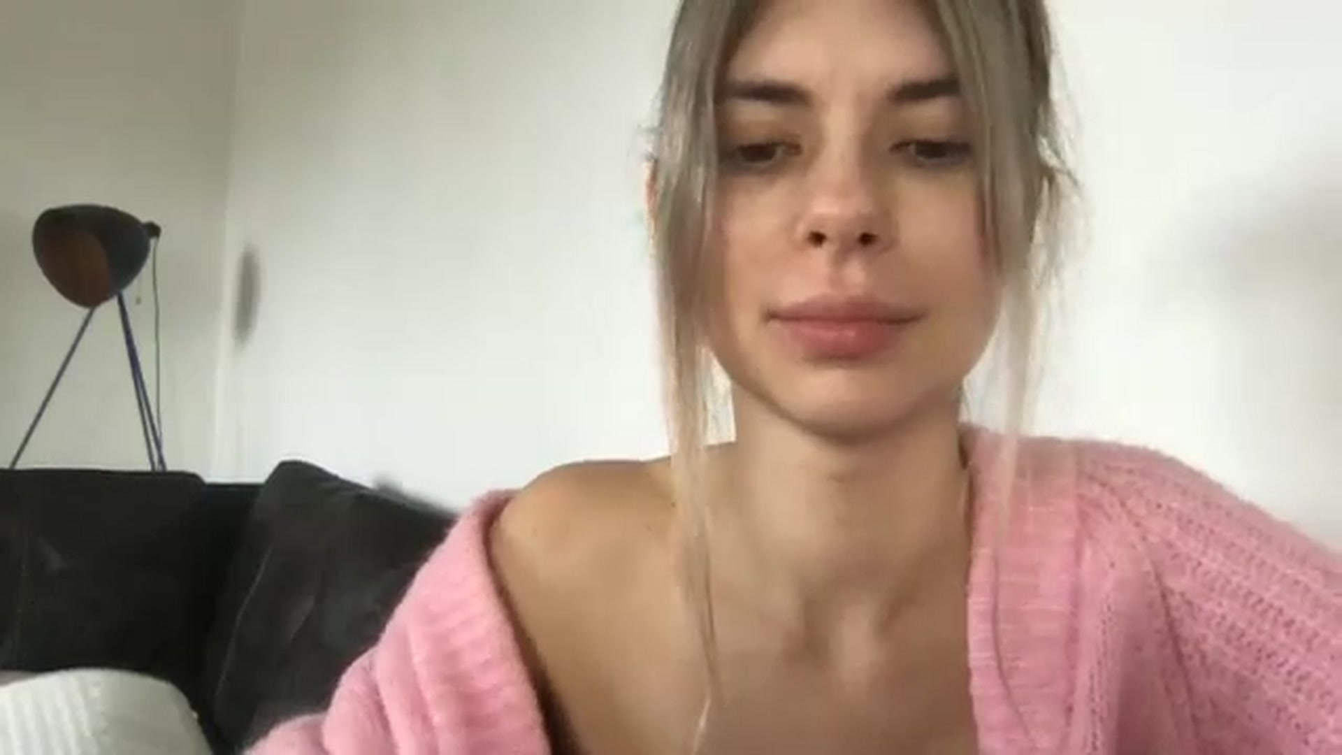 Gallery image thumbnail from neverinmylife's myfreecams stream on, 11/26/2024, 11:46 image 2 of 20