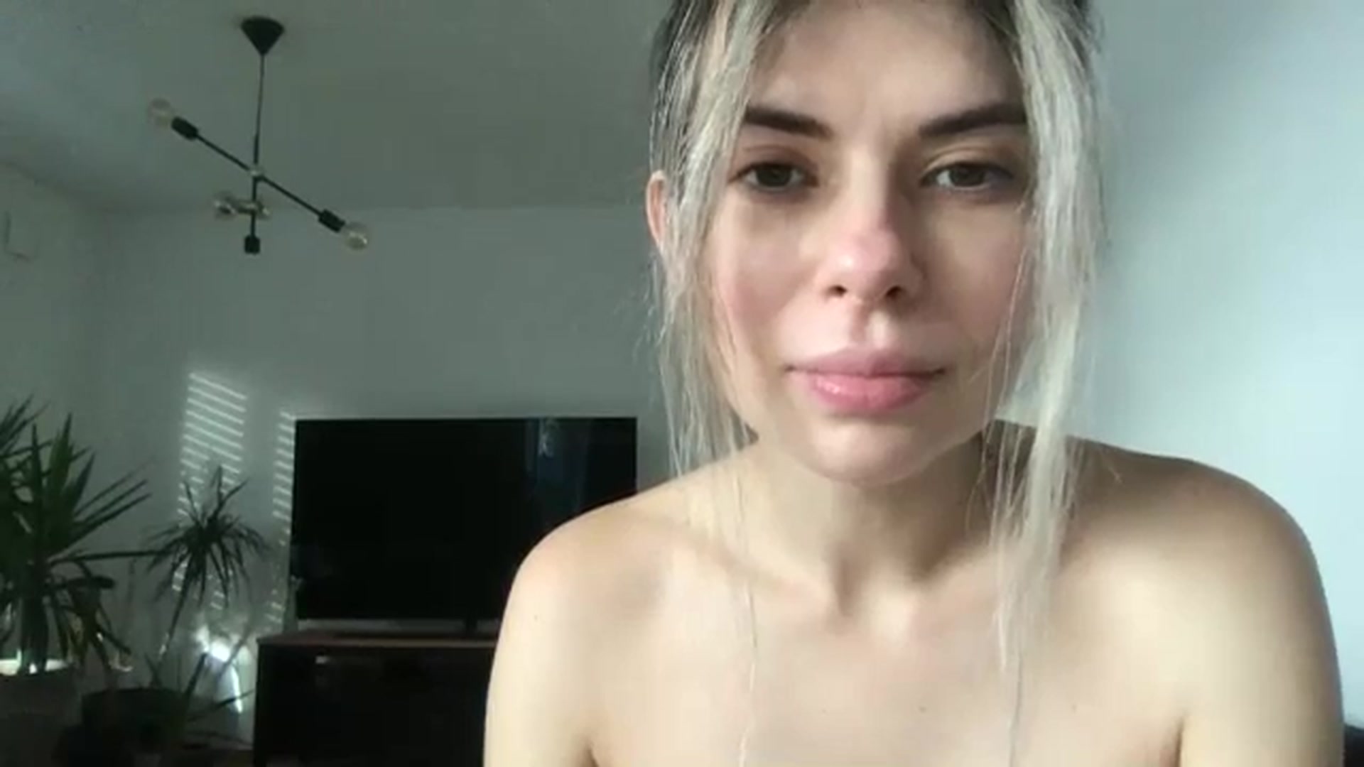 Gallery image thumbnail from neverinmylife's myfreecams stream on, 11/28/2024, 13:46 image 10 of 20