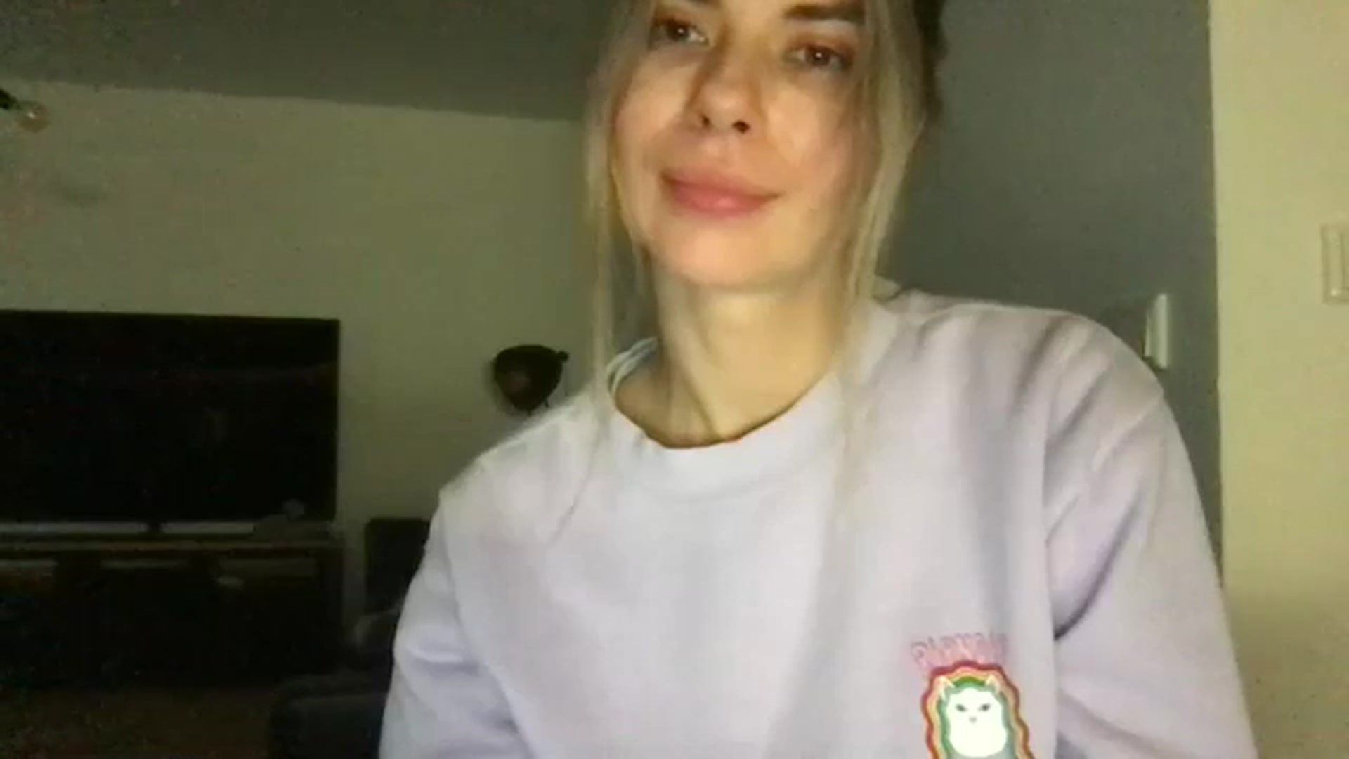 Gallery image thumbnail from neverinmylife's myfreecams stream on, 12/06/2024, 15:24 image 15 of 20