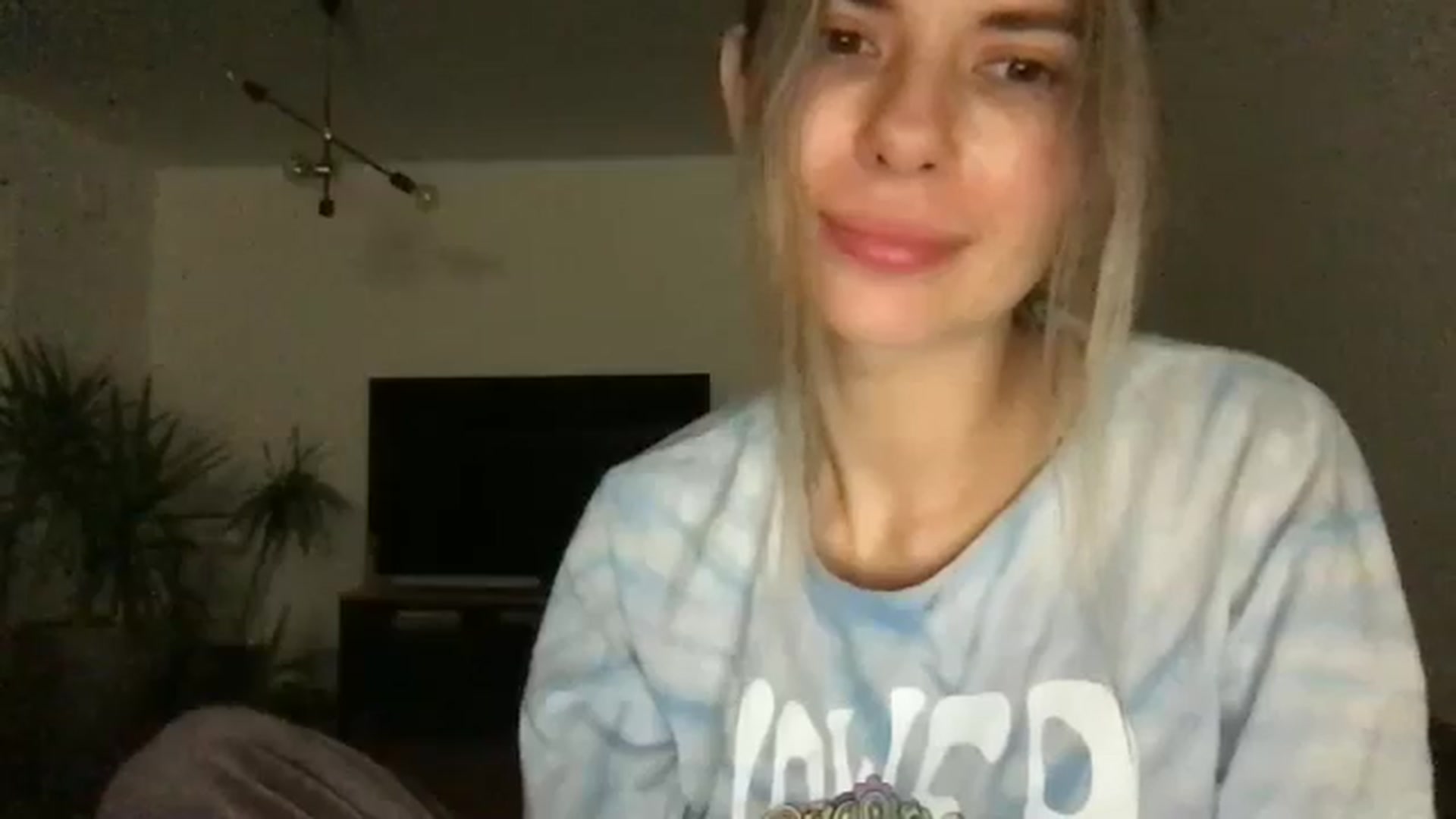 Gallery image thumbnail from neverinmylife's myfreecams stream on, 12/06/2024, 17:02 image 13 of 20