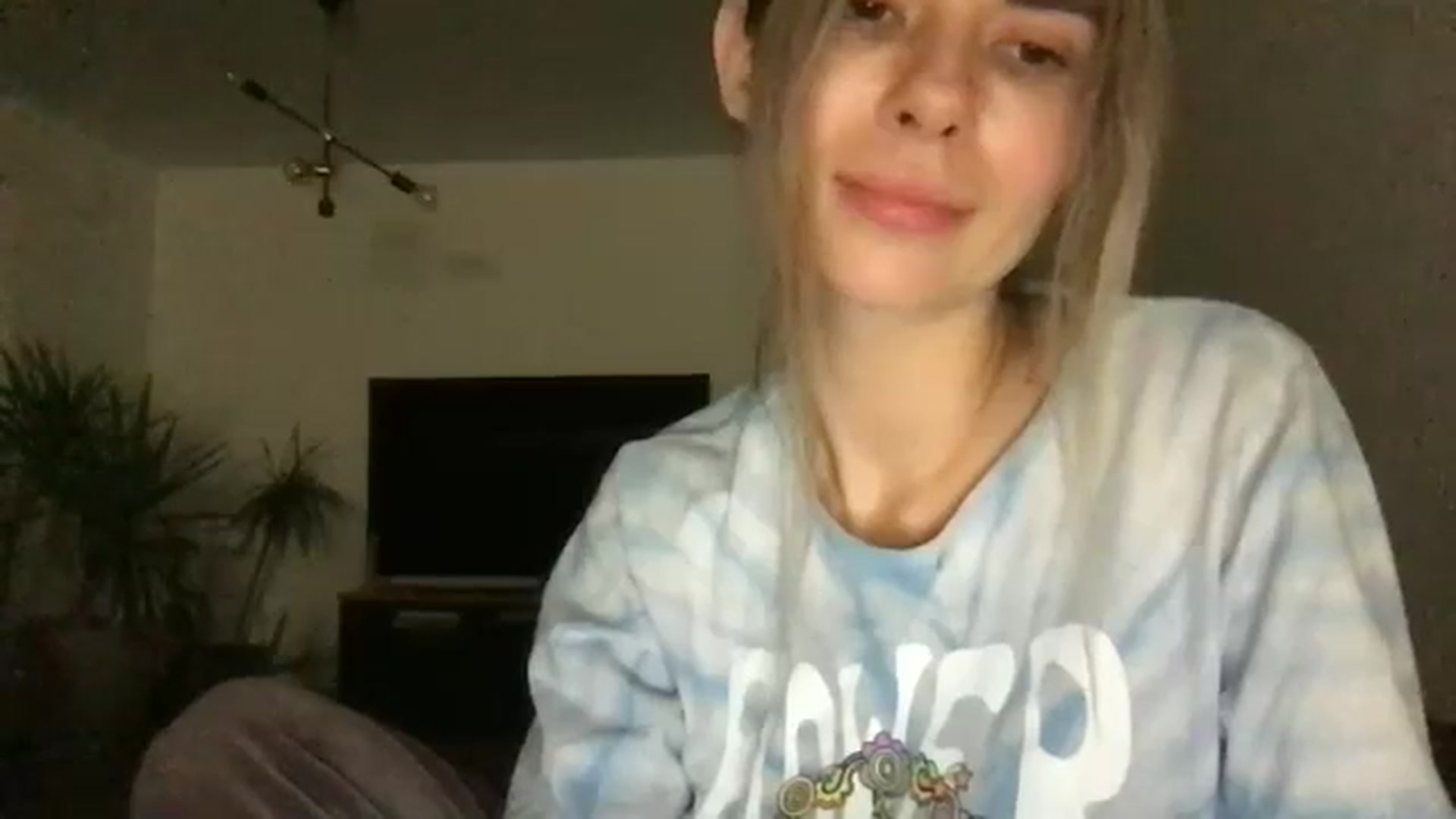 Gallery image thumbnail from neverinmylife's myfreecams stream on, 12/06/2024, 17:02 image 12 of 20