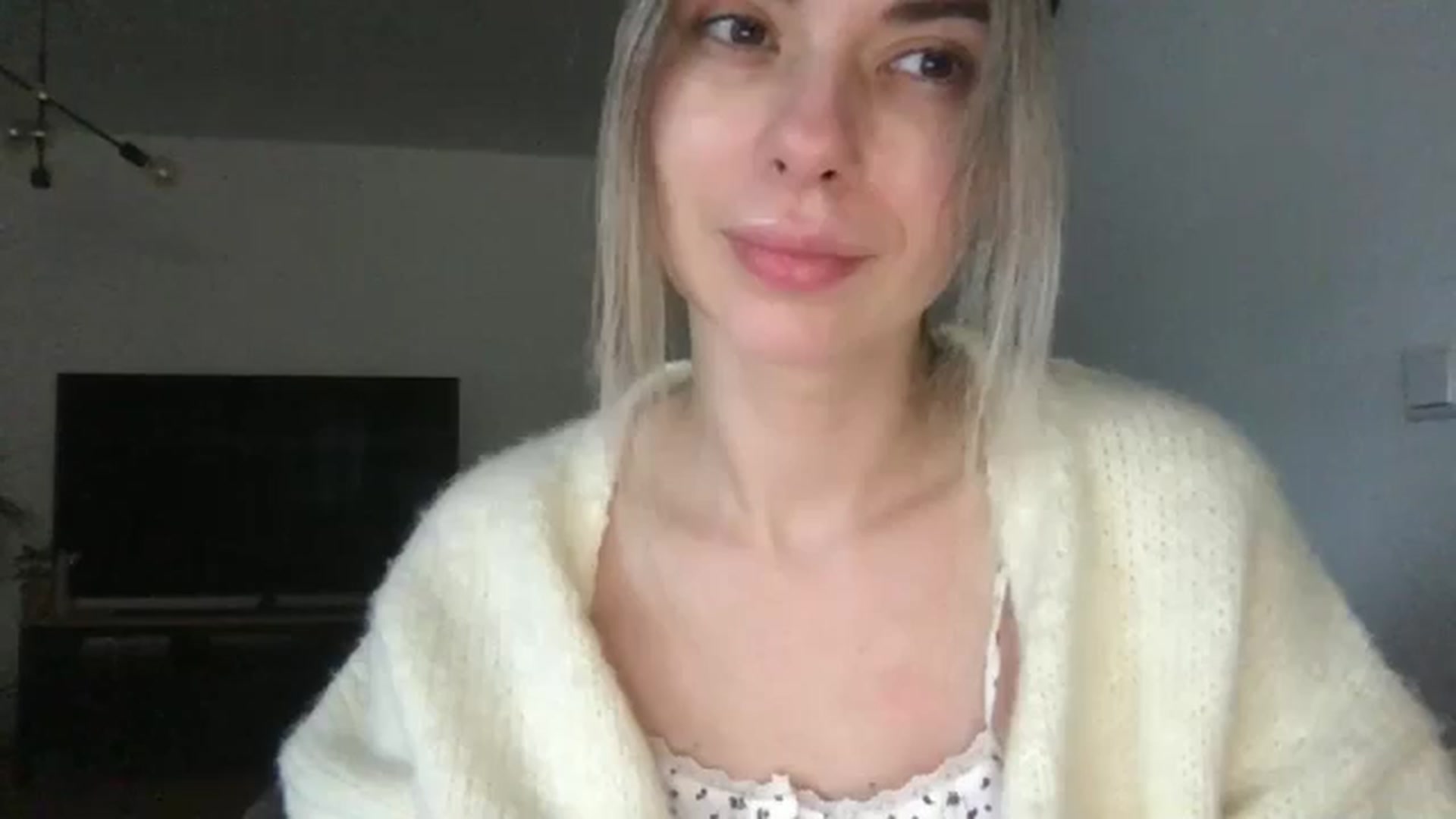 Gallery image thumbnail from neverinmylife's myfreecams stream on, 12/07/2024, 12:59 image 9 of 20
