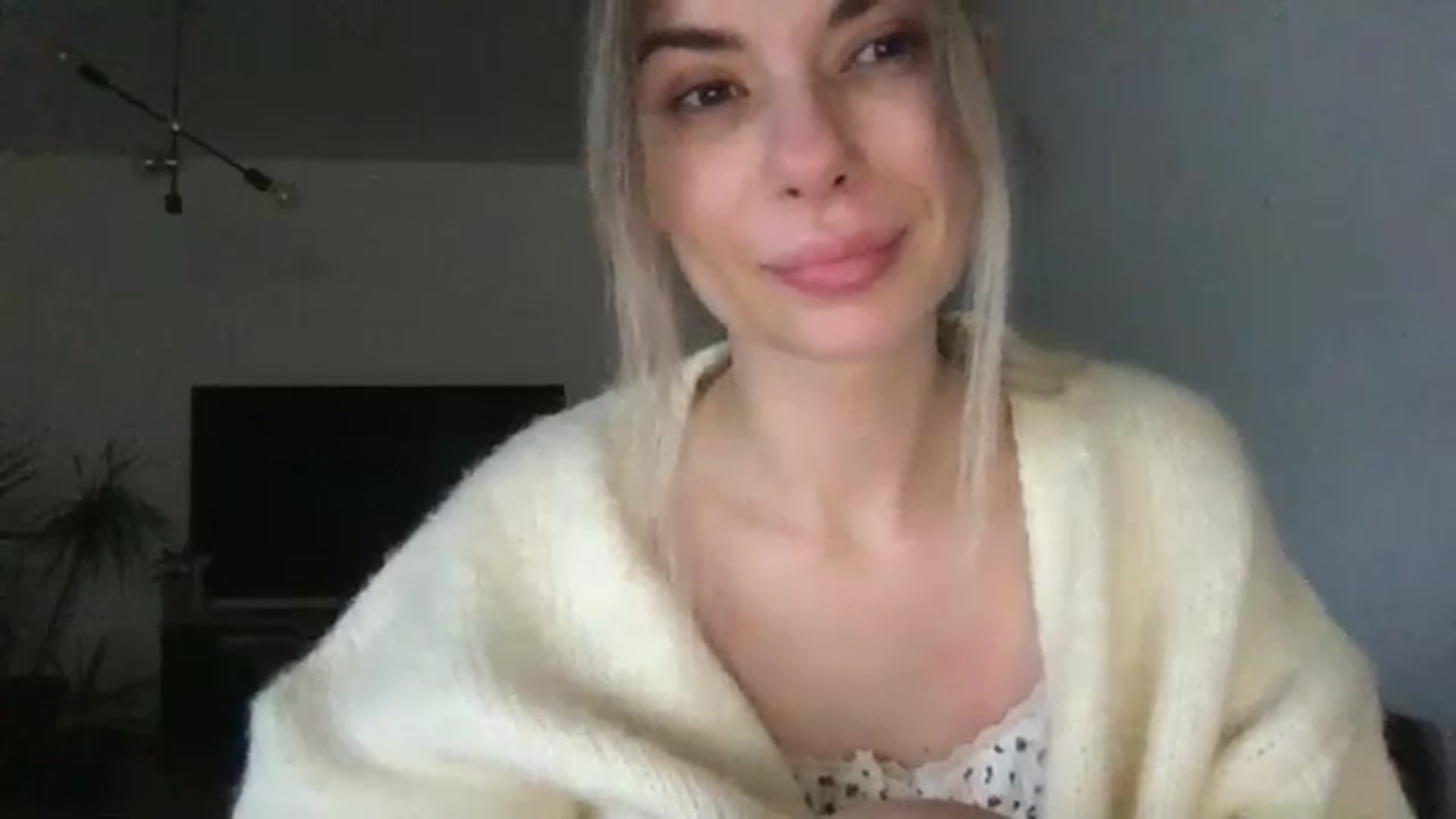 Gallery image thumbnail from neverinmylife's myfreecams stream on, 12/07/2024, 12:59 image 2 of 20