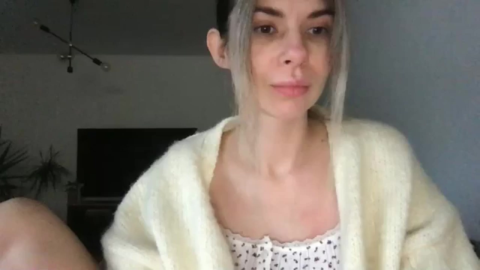 Gallery image thumbnail from neverinmylife's myfreecams stream on, 12/07/2024, 12:59 image 1 of 20