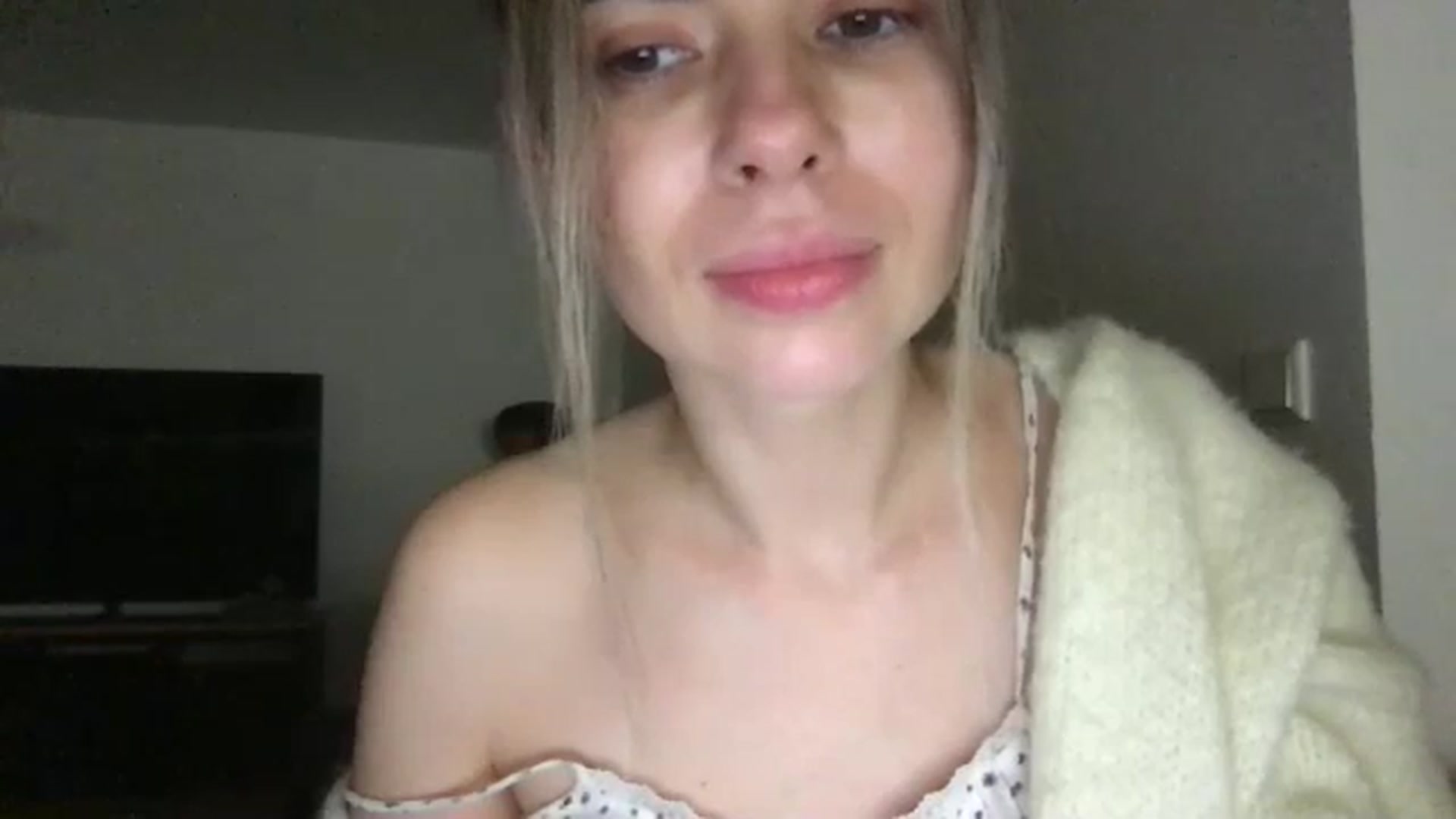 Gallery image thumbnail from neverinmylife's myfreecams stream on, 12/08/2024, 17:38 image 4 of 20