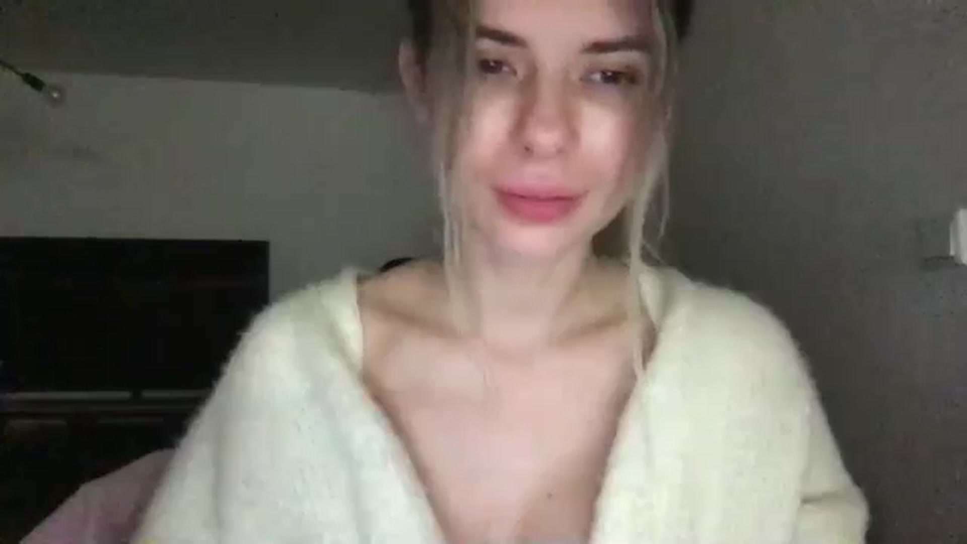 Gallery image thumbnail from neverinmylife's myfreecams stream on, 12/08/2024, 18:55 image 5 of 20