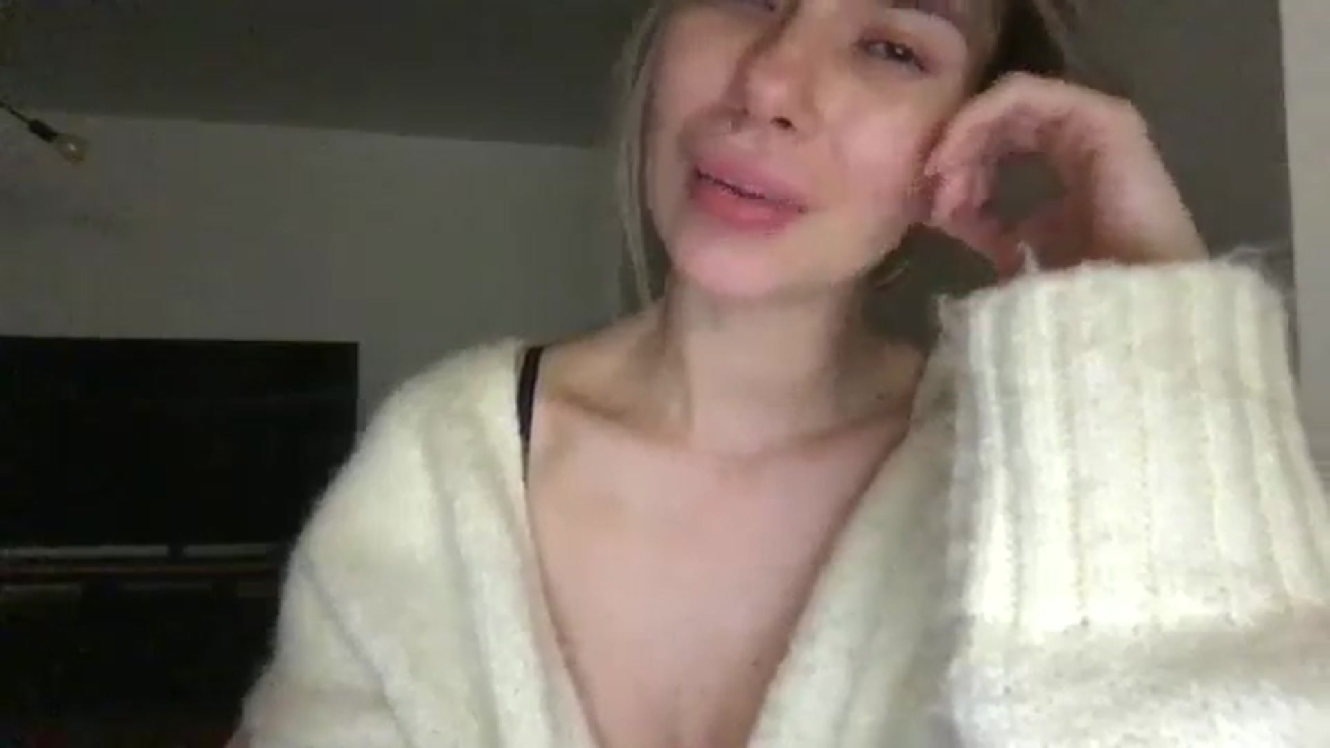 Gallery image thumbnail from neverinmylife's myfreecams stream on, 12/08/2024, 18:55 image 15 of 20