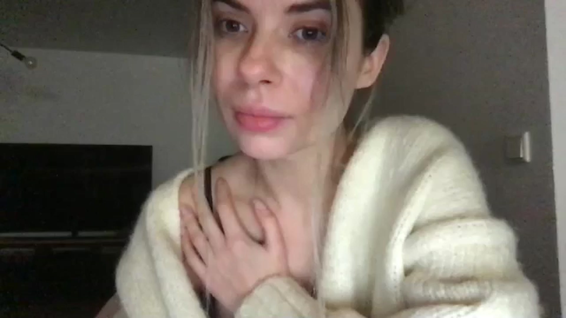 Gallery image thumbnail from neverinmylife's myfreecams stream on, 12/08/2024, 18:55 image 13 of 20