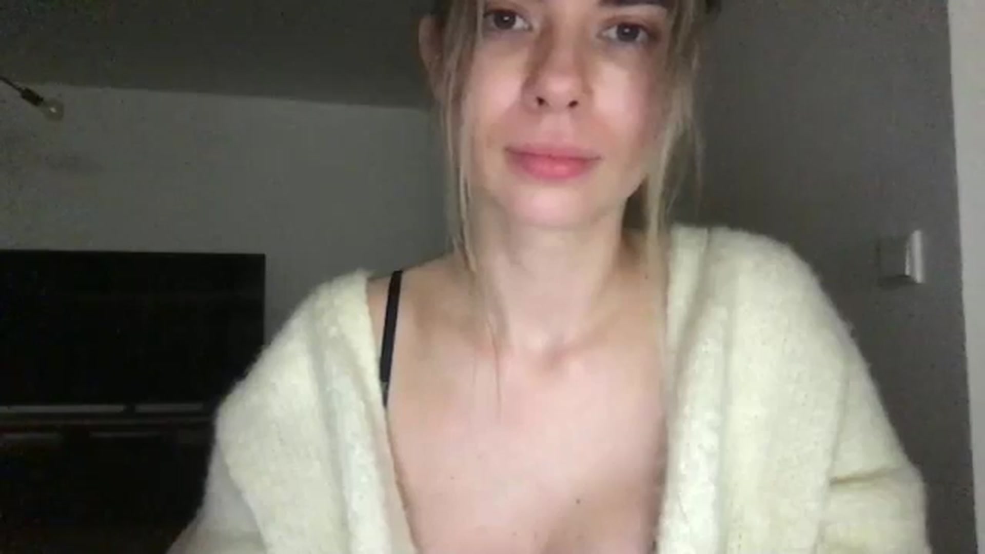 Gallery image thumbnail from neverinmylife's myfreecams stream on, 12/08/2024, 18:55 image 20 of 20