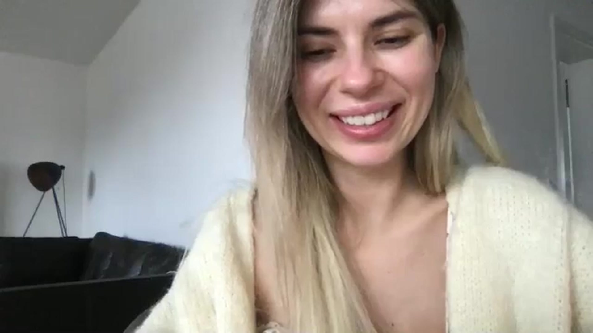Gallery image thumbnail from neverinmylife's myfreecams stream on, 12/10/2024, 14:02 image 4 of 20