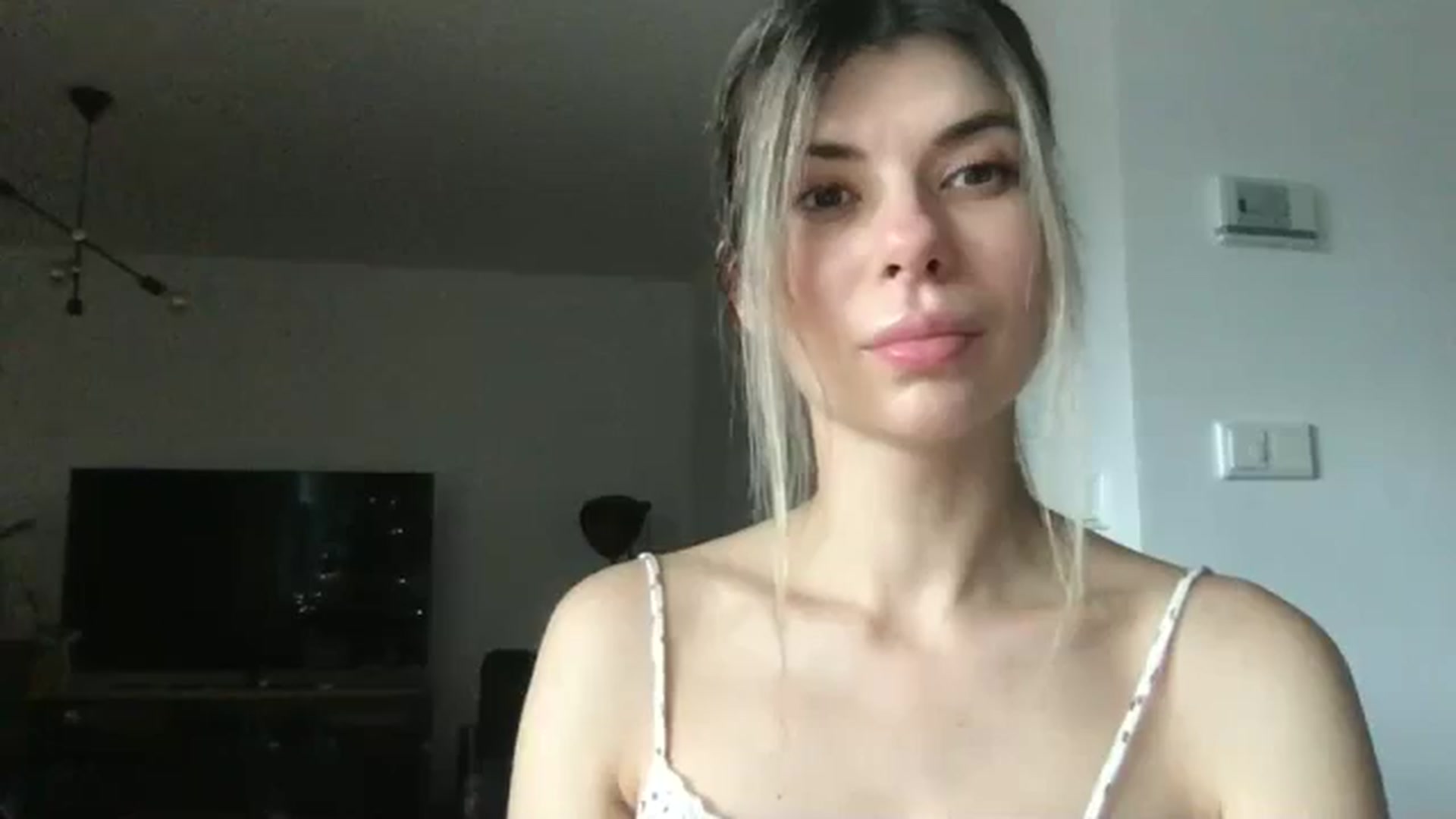 Gallery image thumbnail from neverinmylife's myfreecams stream on, 12/15/2024, 11:41 image 7 of 20
