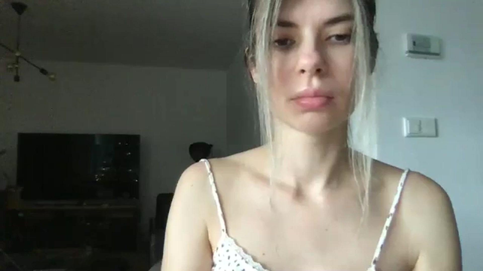 Gallery image thumbnail from neverinmylife's myfreecams stream on, 12/15/2024, 11:41 image 9 of 20