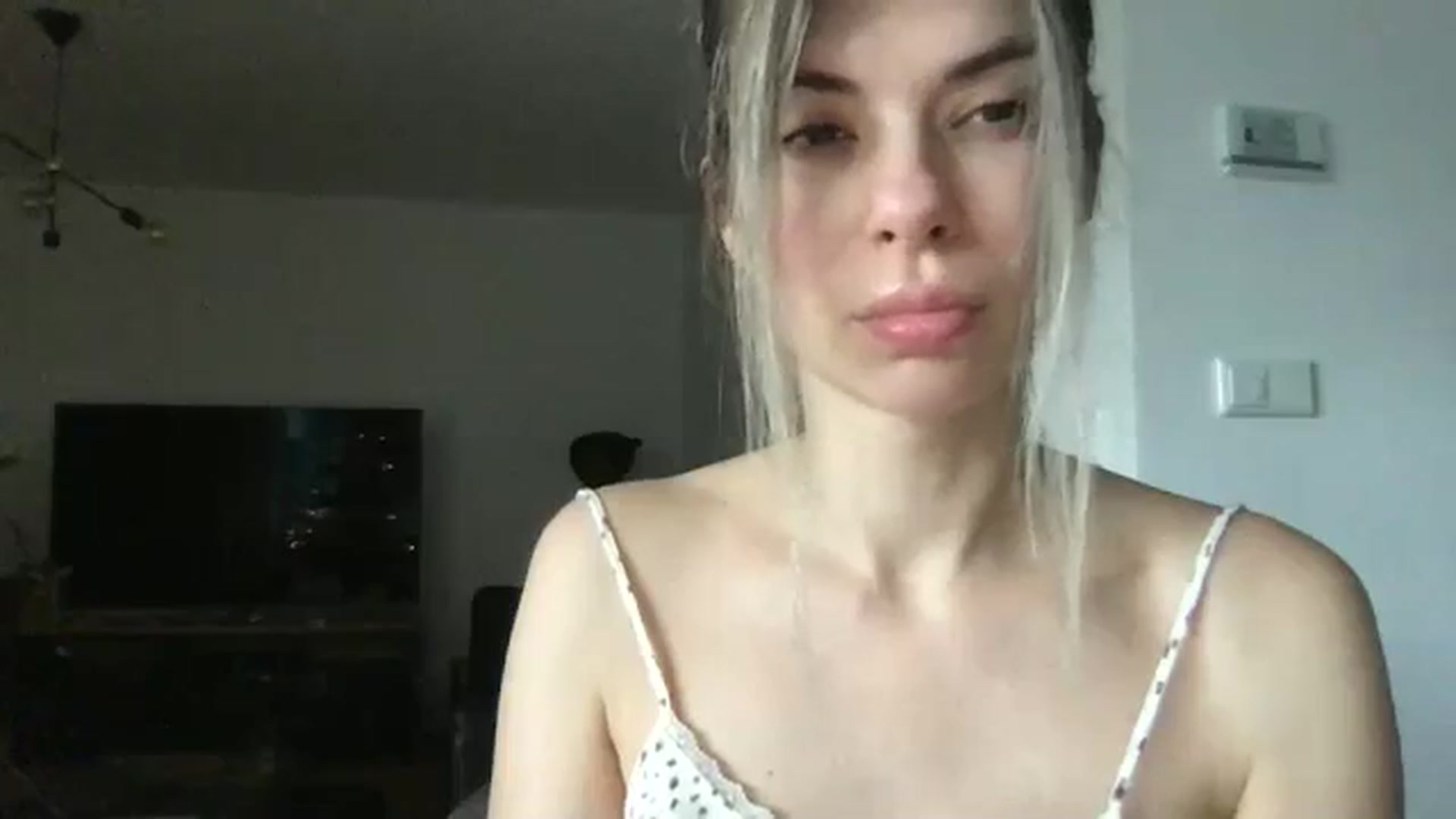 Gallery image thumbnail from neverinmylife's myfreecams stream on, 12/15/2024, 11:41 image 10 of 20